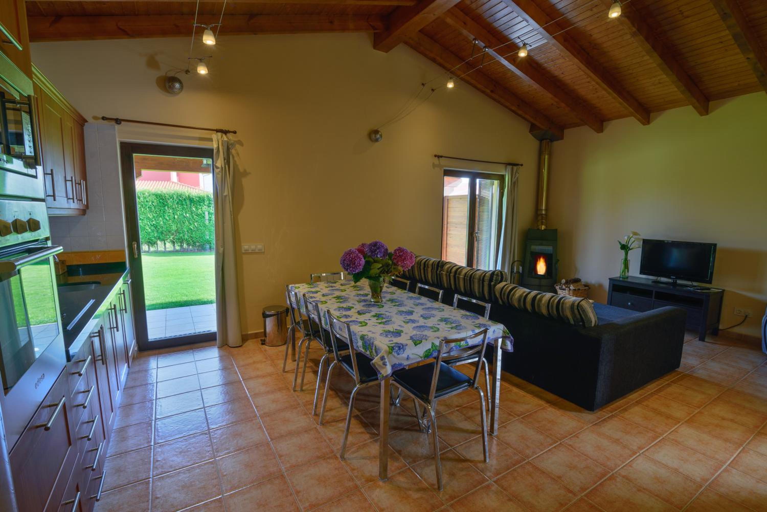 Casona de Llanorrozo Apartamentos Rurales