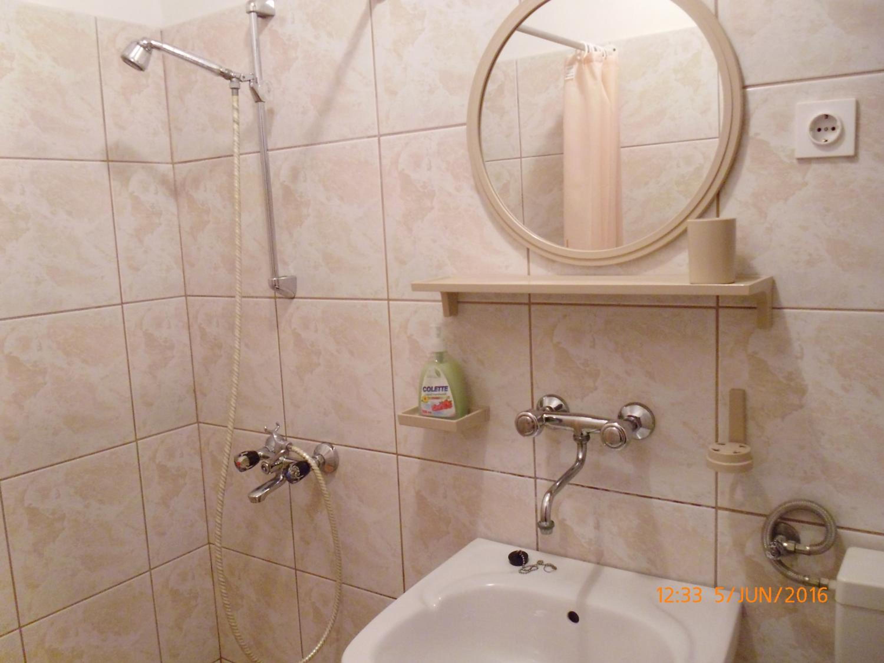Photo 37