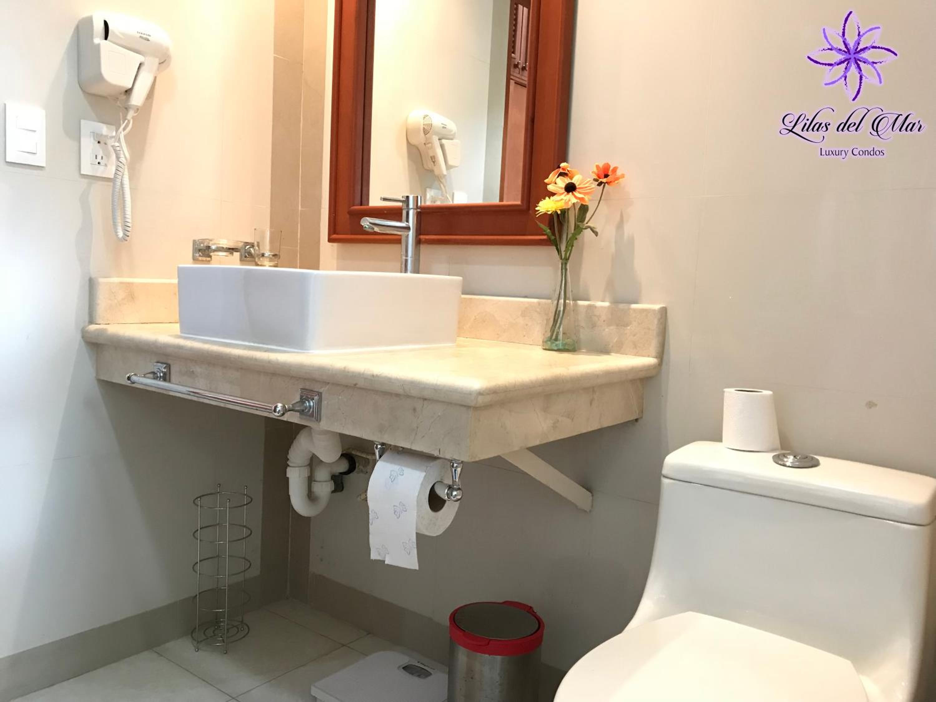 Lilas del Mar Apartments