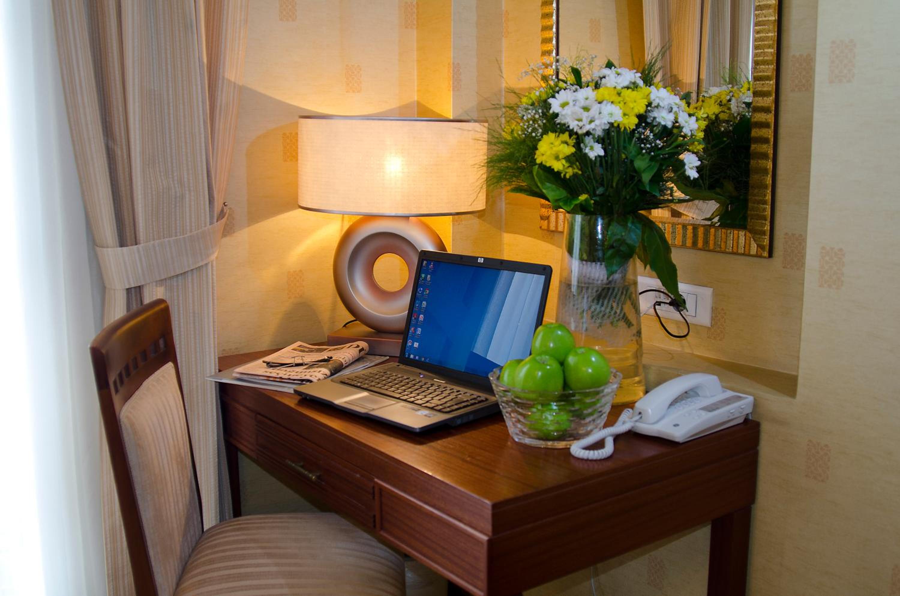 Midas Hotel - Image 44