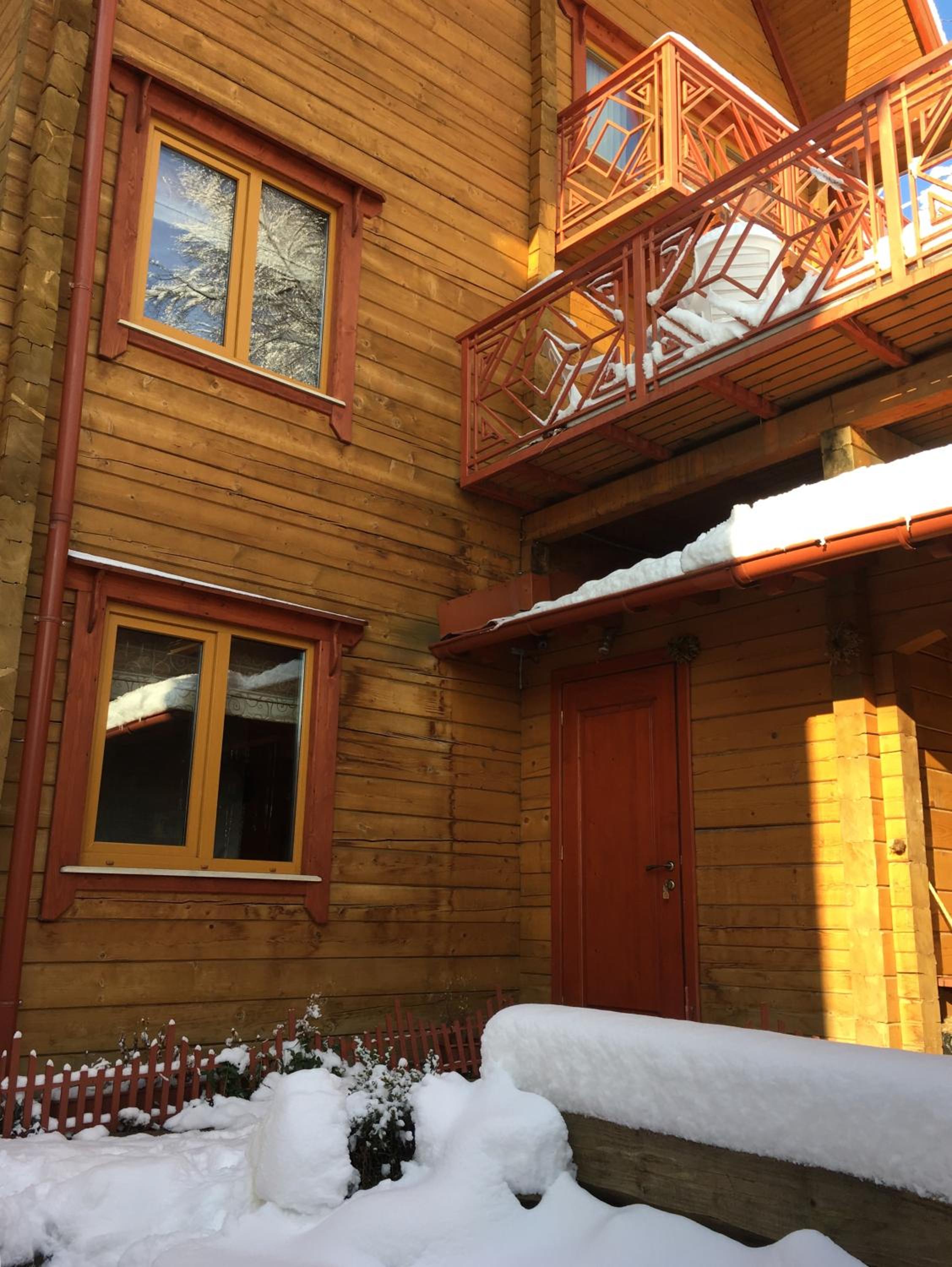 Photo 6