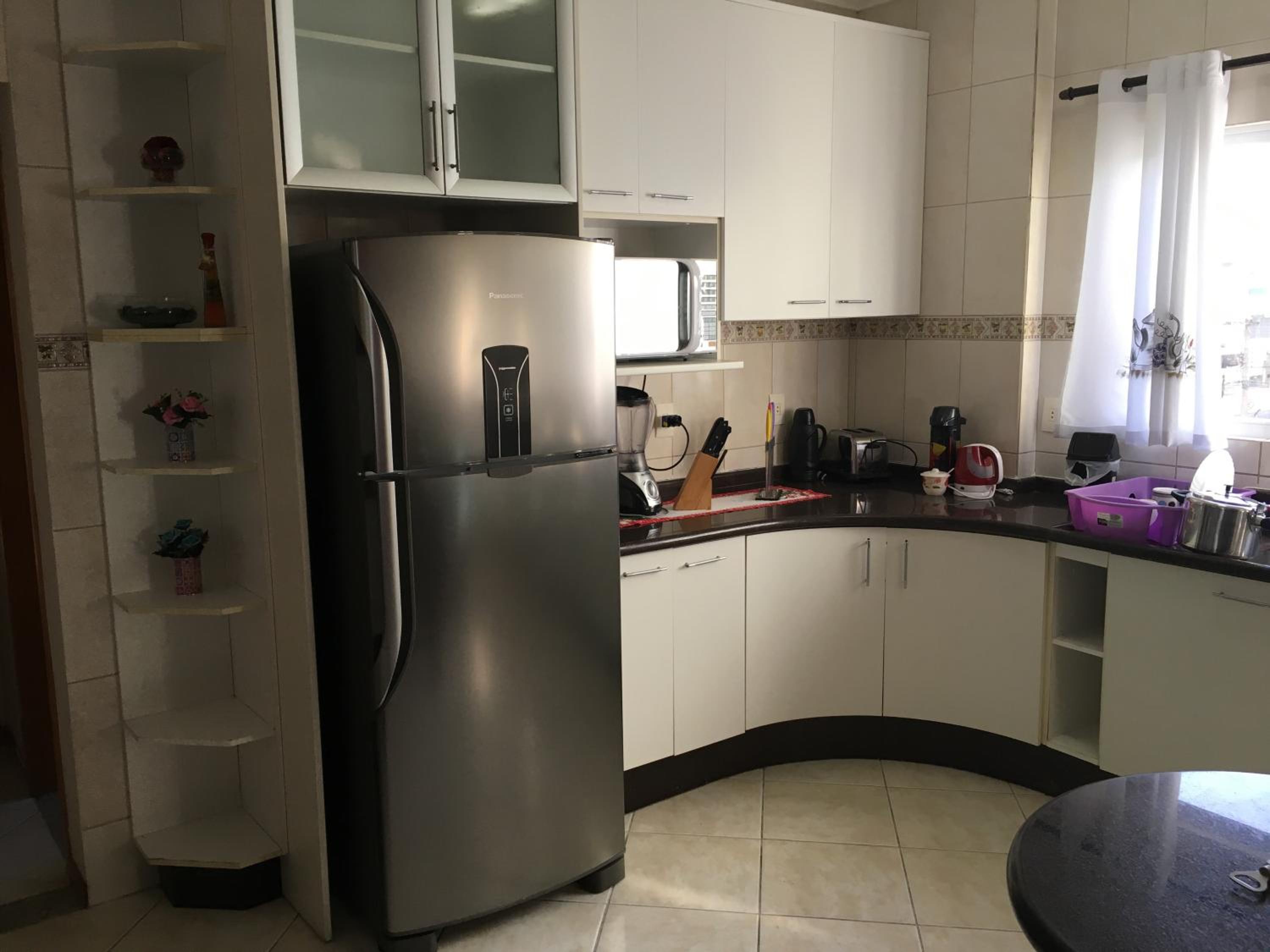 Apartamento em Meia Praia