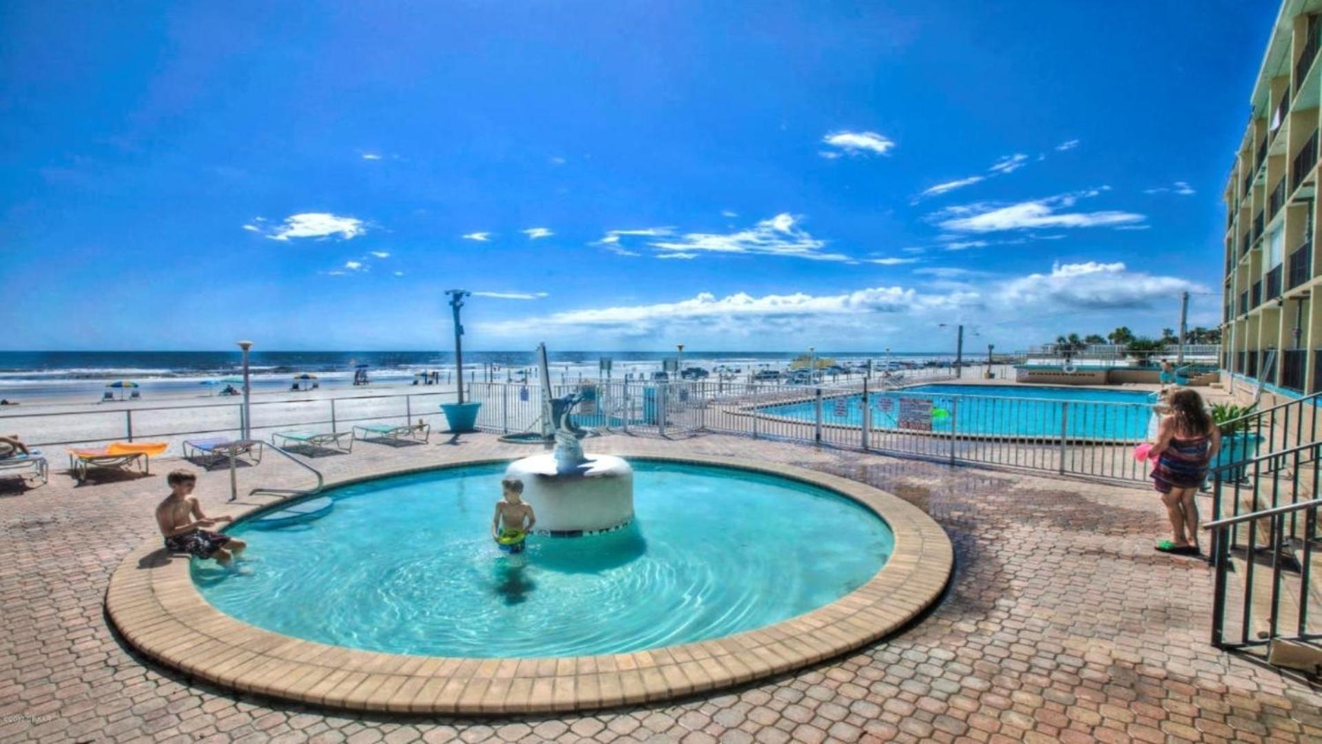Ocean View - Direct Ocean Front-Pool Is Open