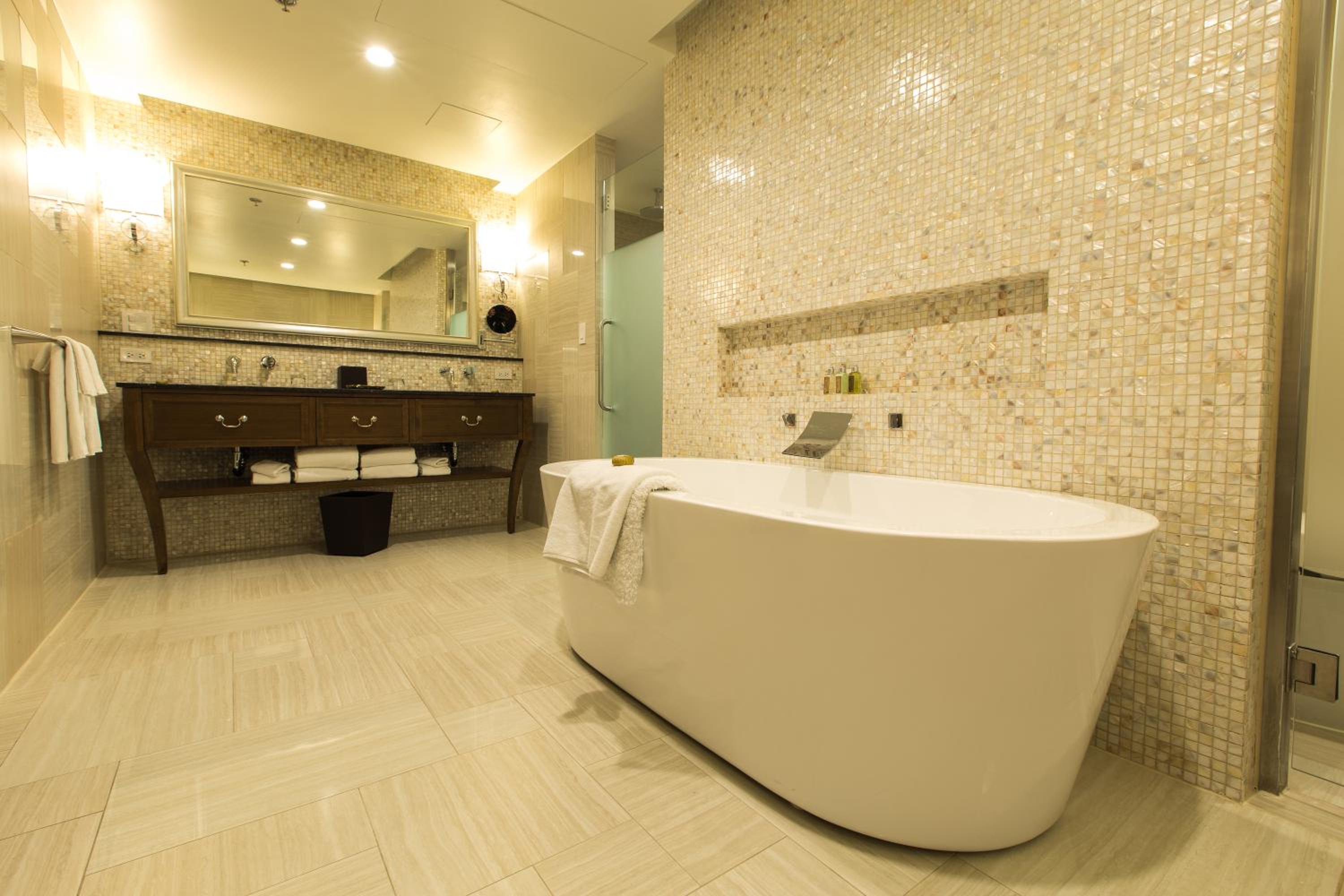 Dusit Thani Guam Resort