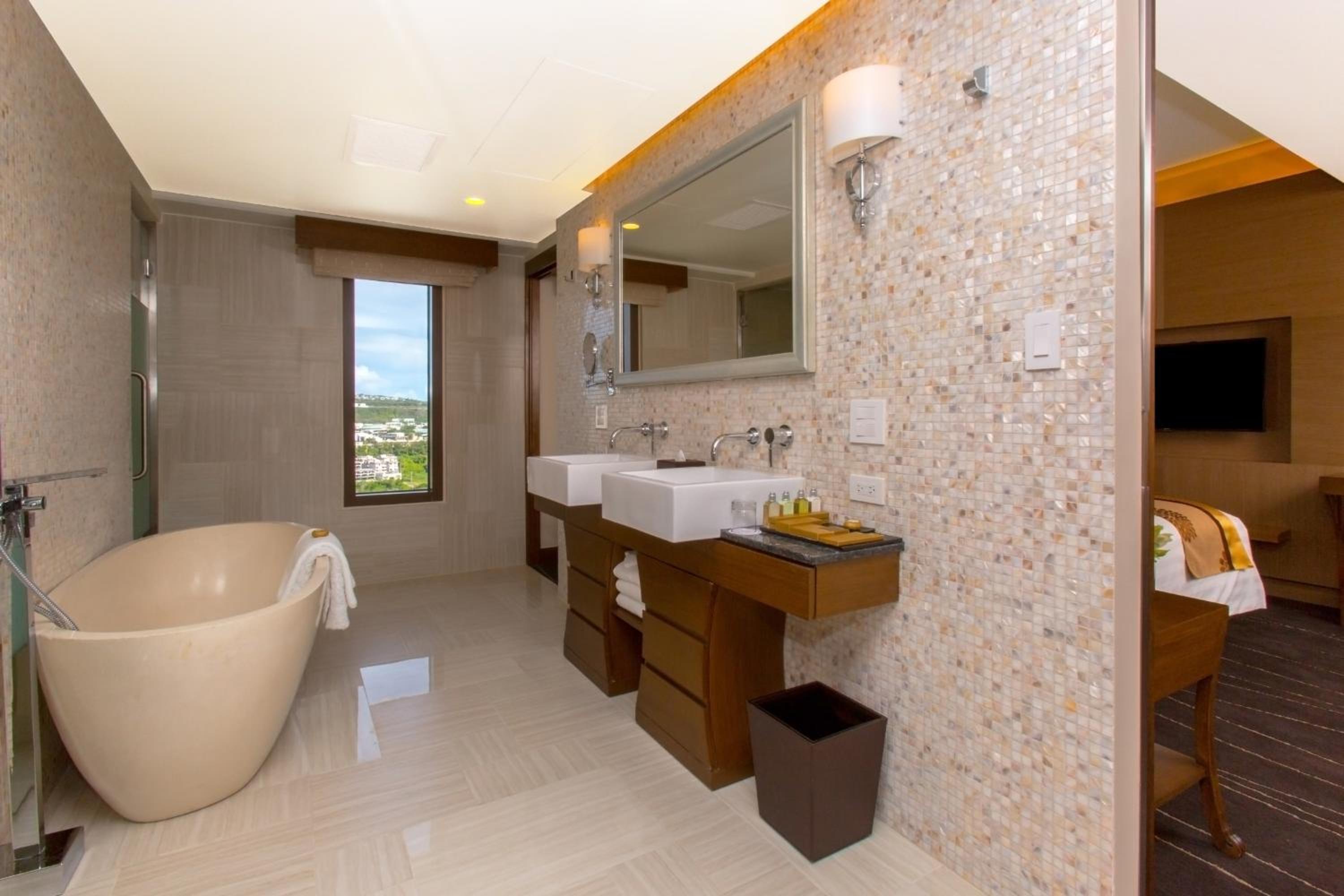 Dusit Thani Guam Resort