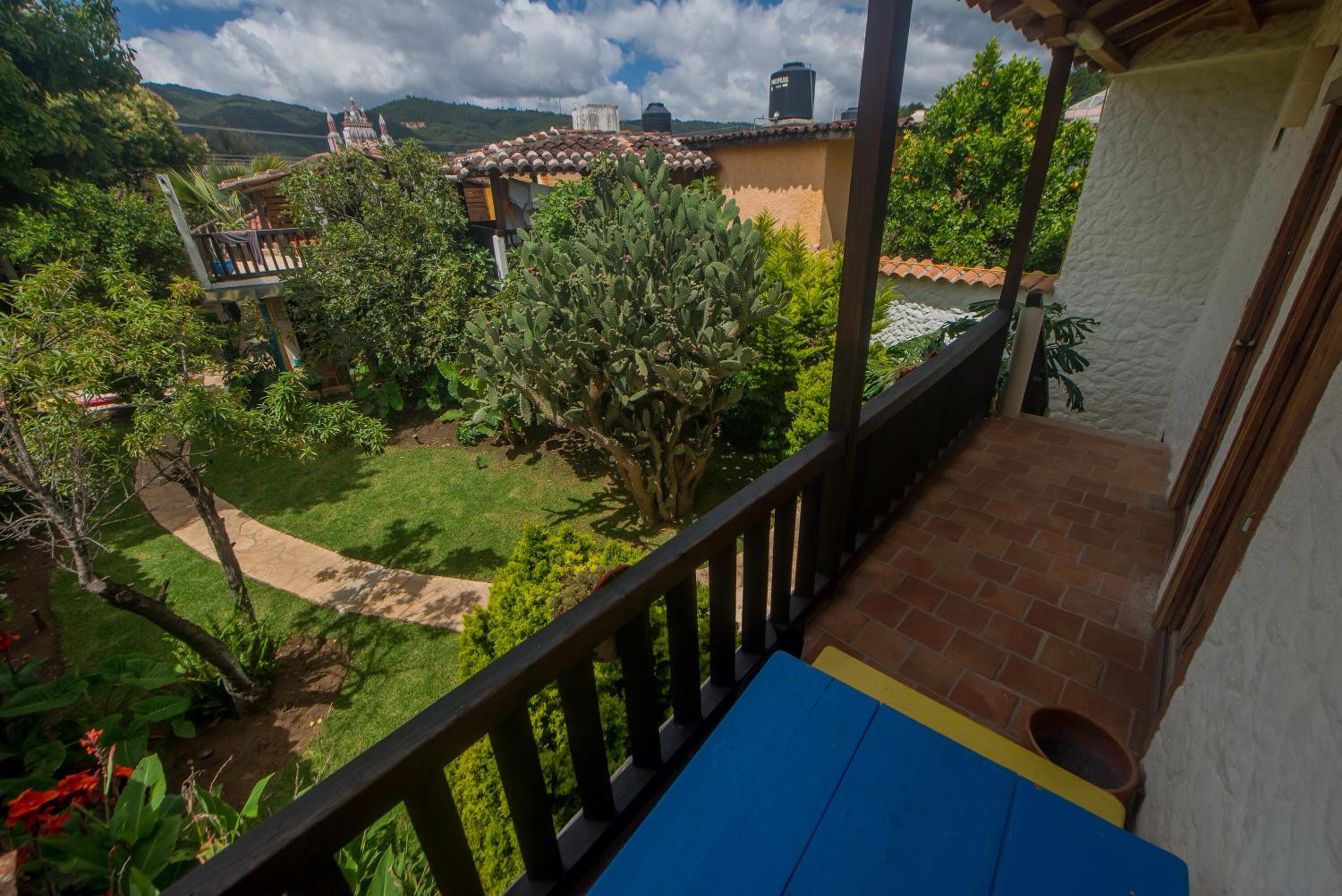 Rossco Hostel & Hotel