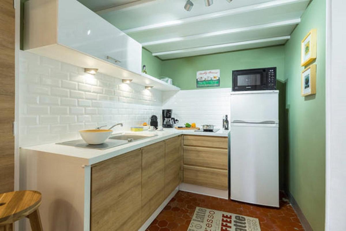 LE COLONNA - GRAND STUDIO EN DUPLEX, REFAIT A NEUF, VIEUX-NICE Old town view 4