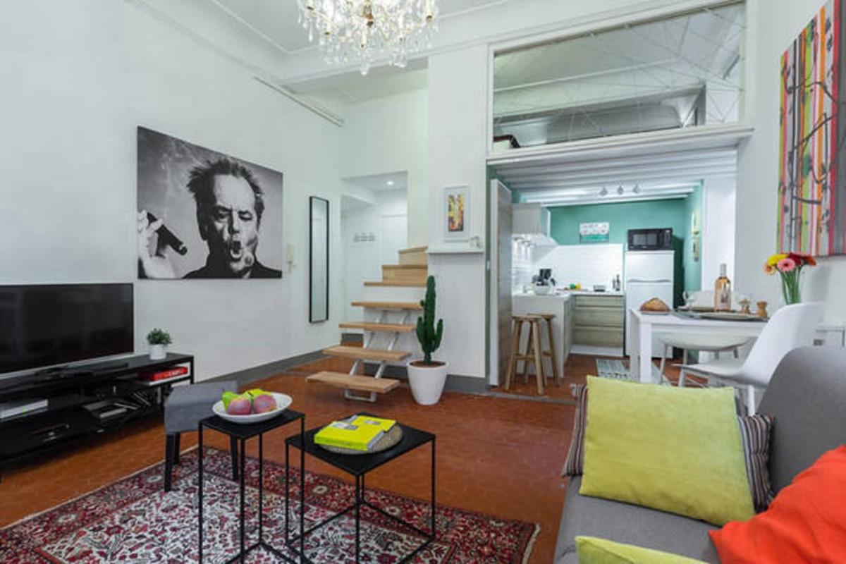 LE COLONNA - GRAND STUDIO EN DUPLEX, REFAIT A NEUF, VIEUX-NICE Old town view 5