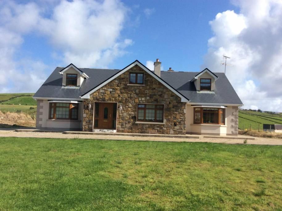 Beautiful Home on Lake Carrowmore view 5