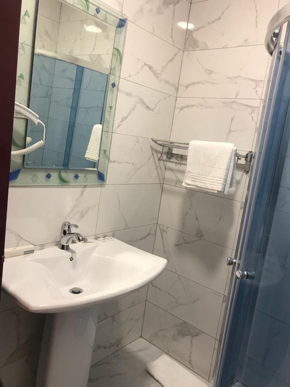 Kompleksi Kenaqesia