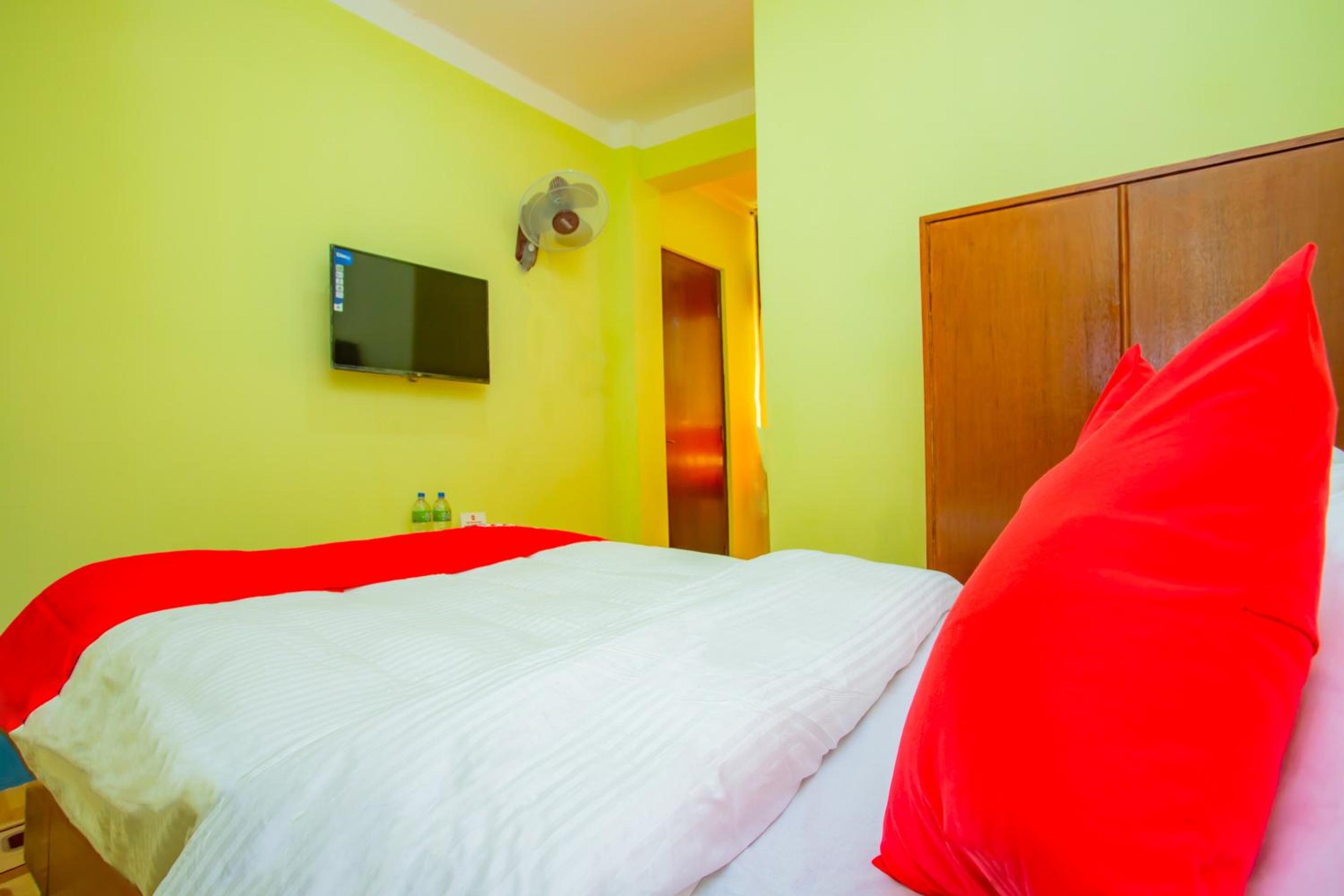 OYO 589 Hotel Trimurti
