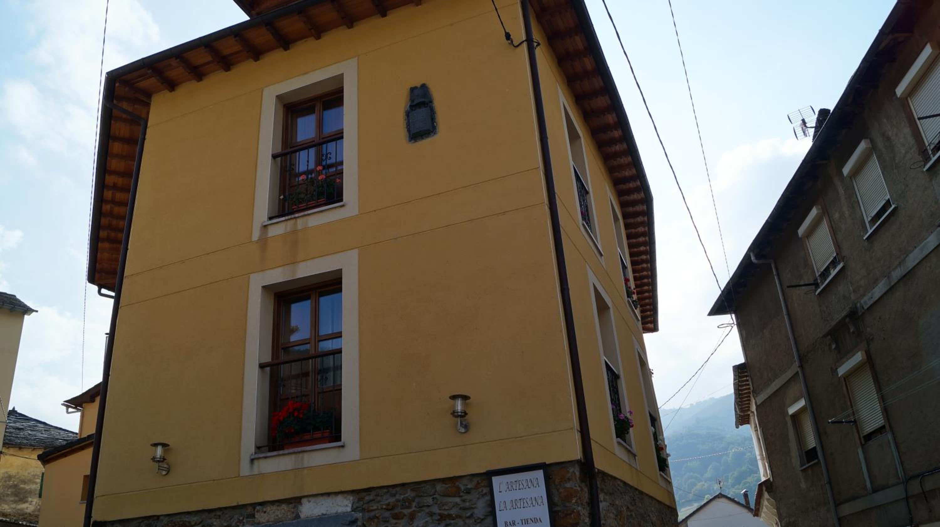 La Artesana view 2