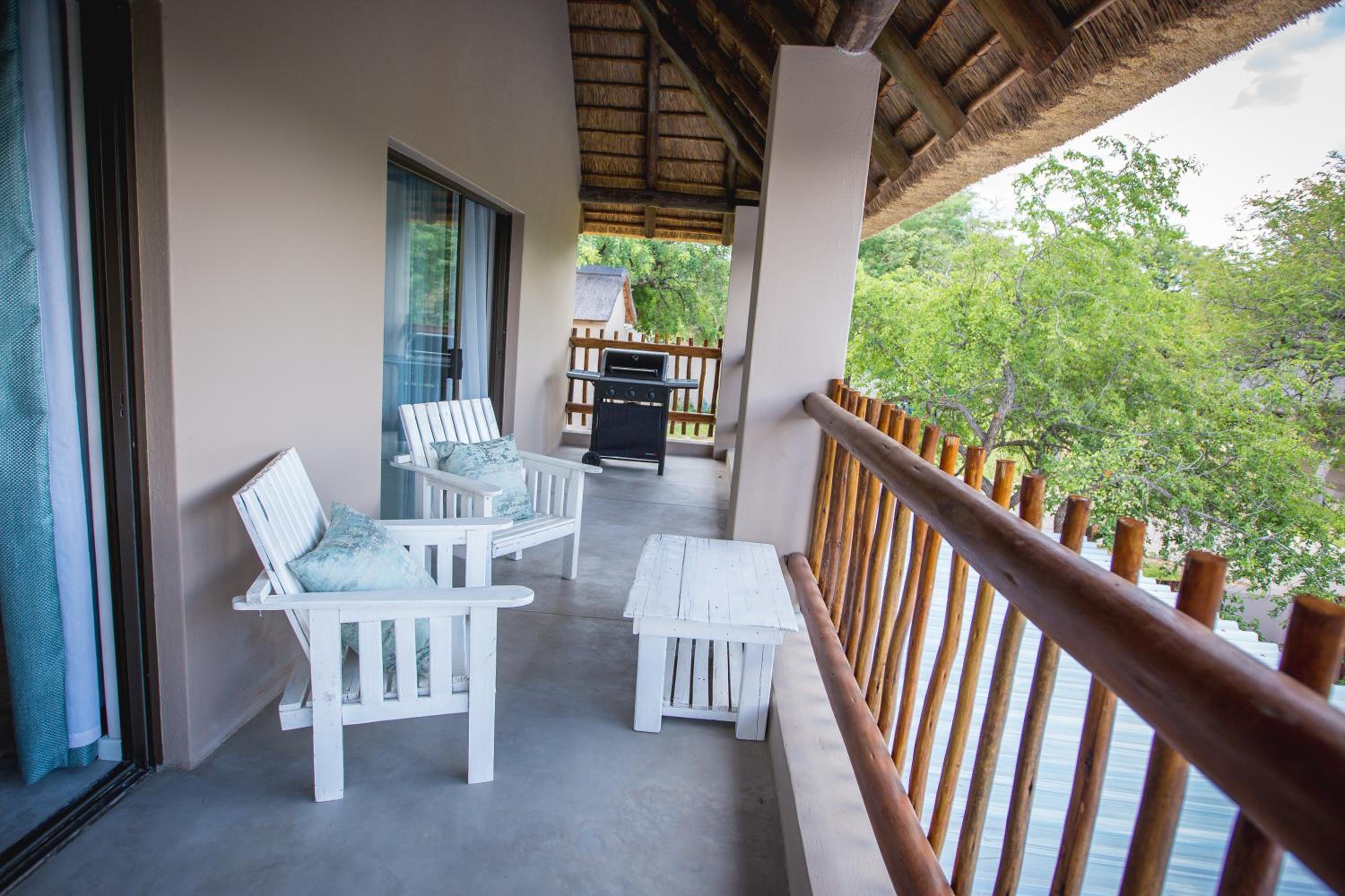 Maya Manor
