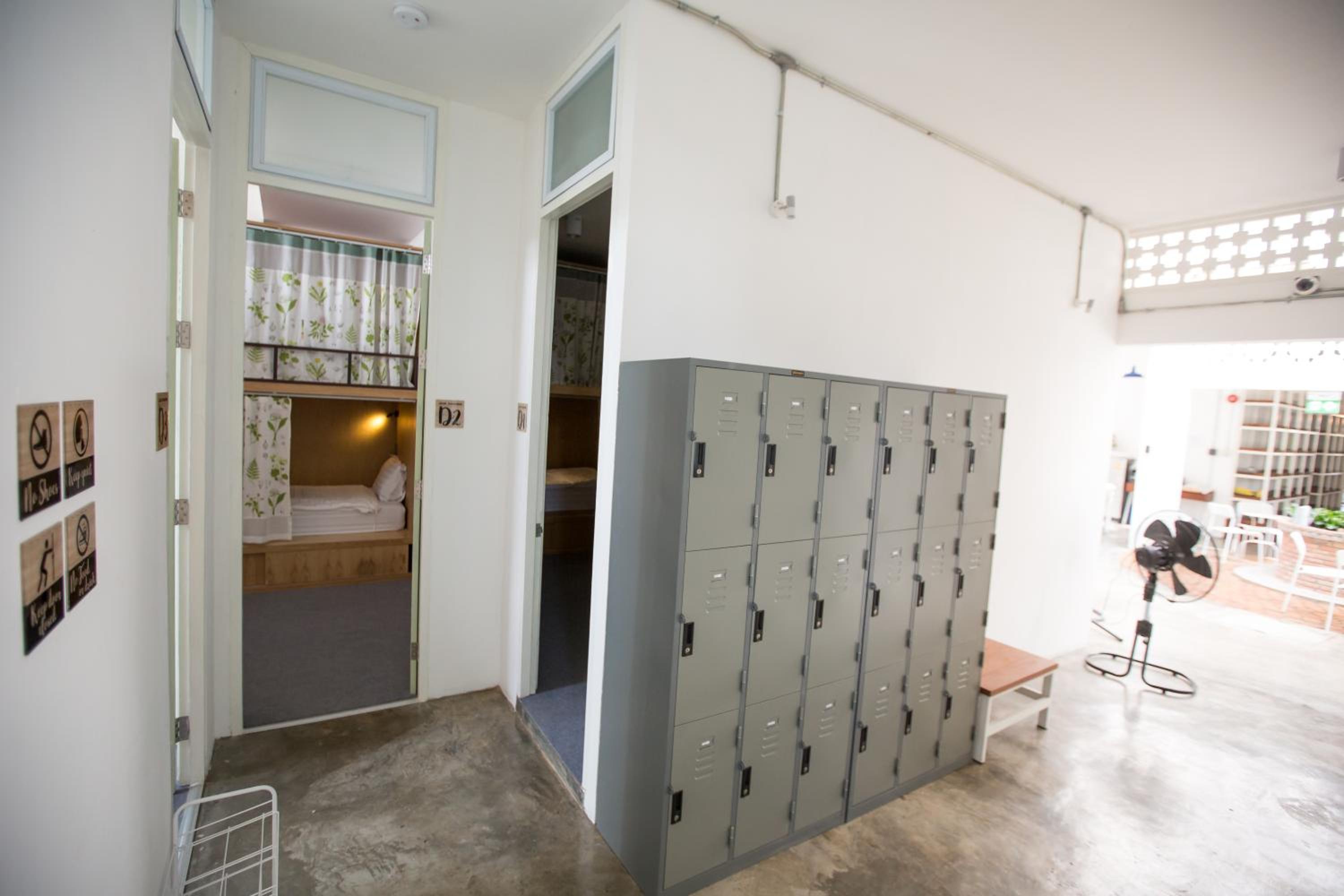 Memmoth Cafe & Hostel in Lampang
