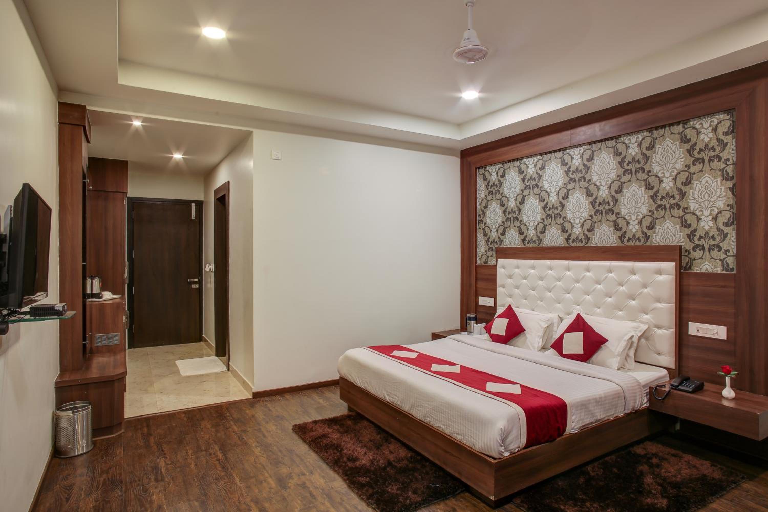 Katra Vacations - Hotel The Royal Krishna - Property Image 6