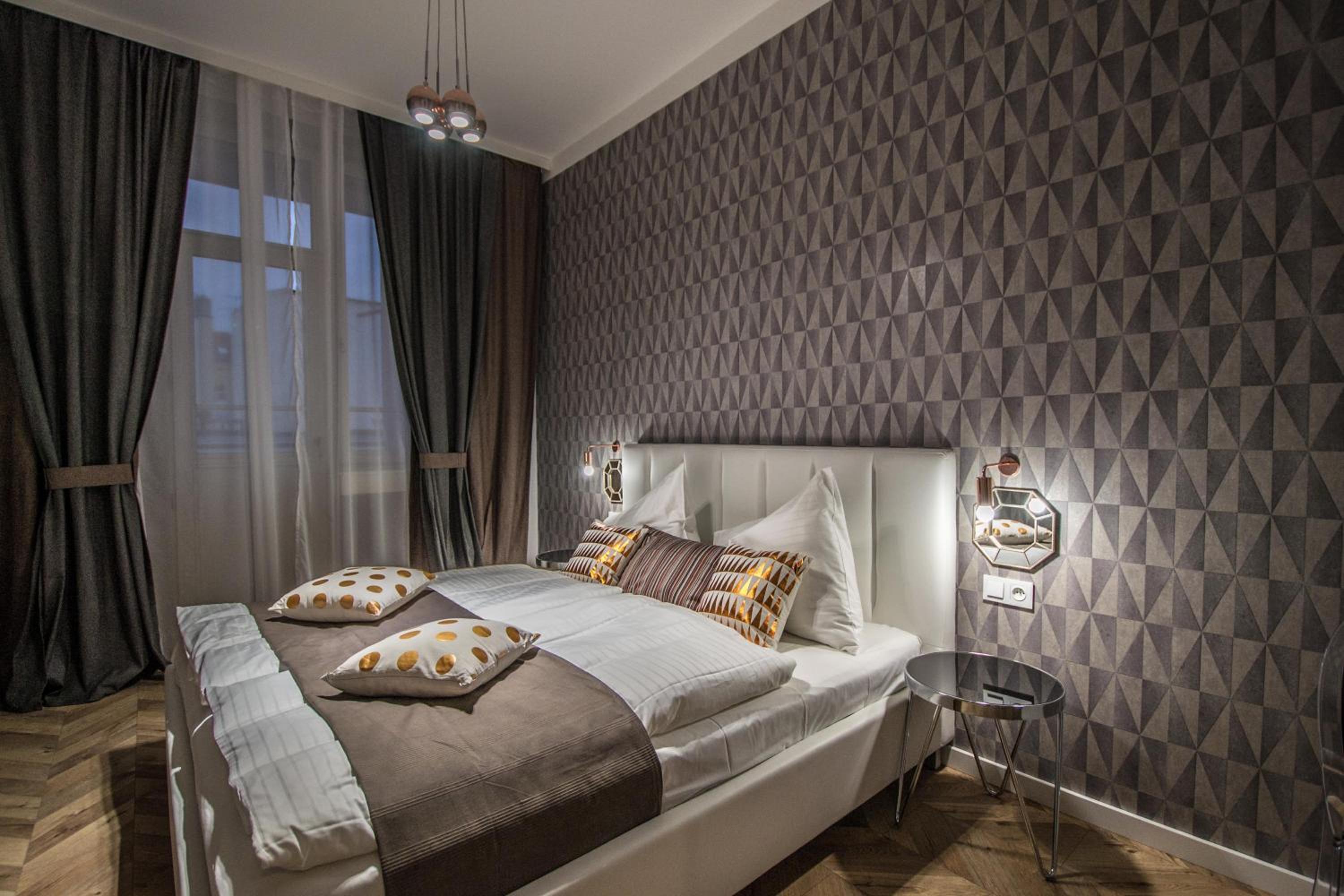 City Center Apartments near Synagogue