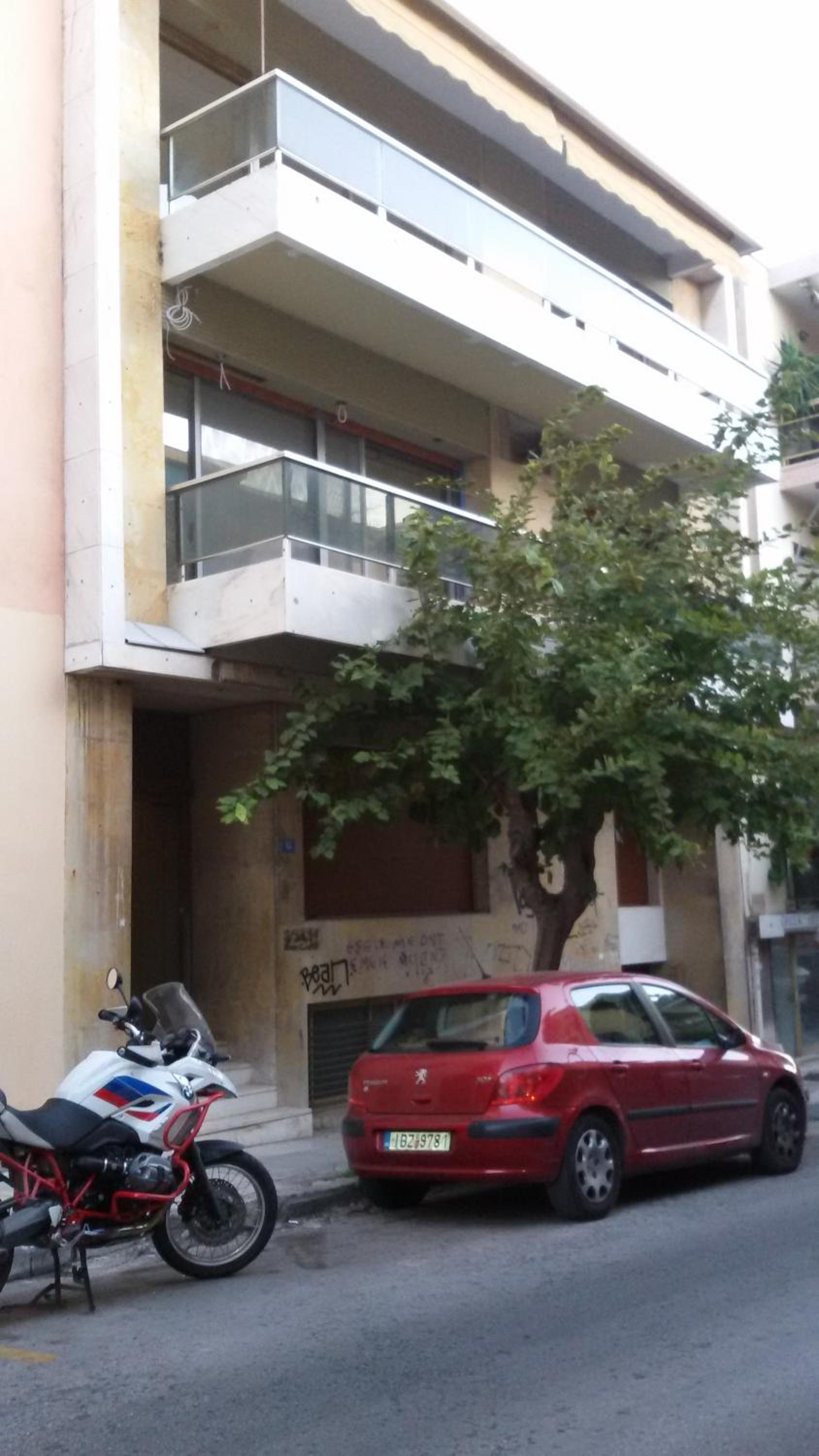 Elegant House Under Acropolis