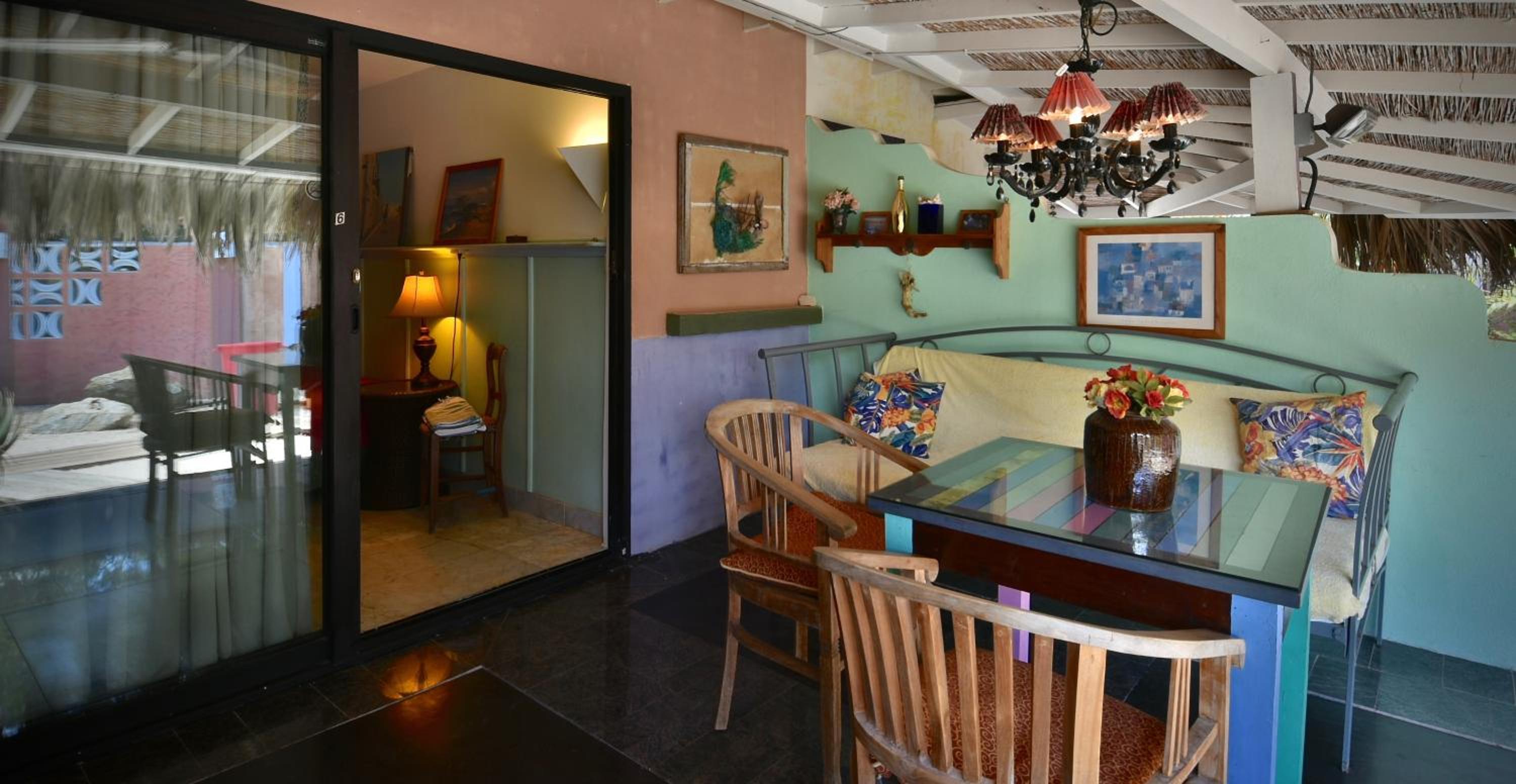 Beach House Aruba Apartments