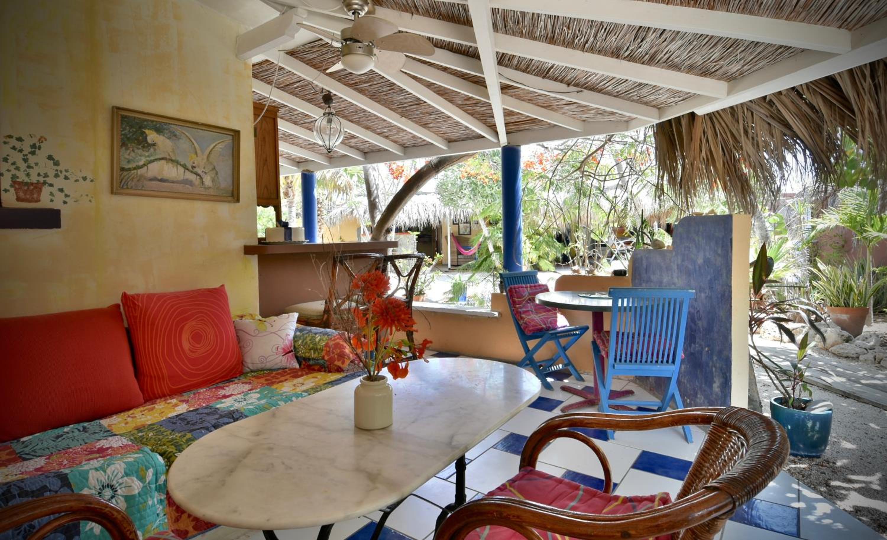 Beach House Aruba Apartments