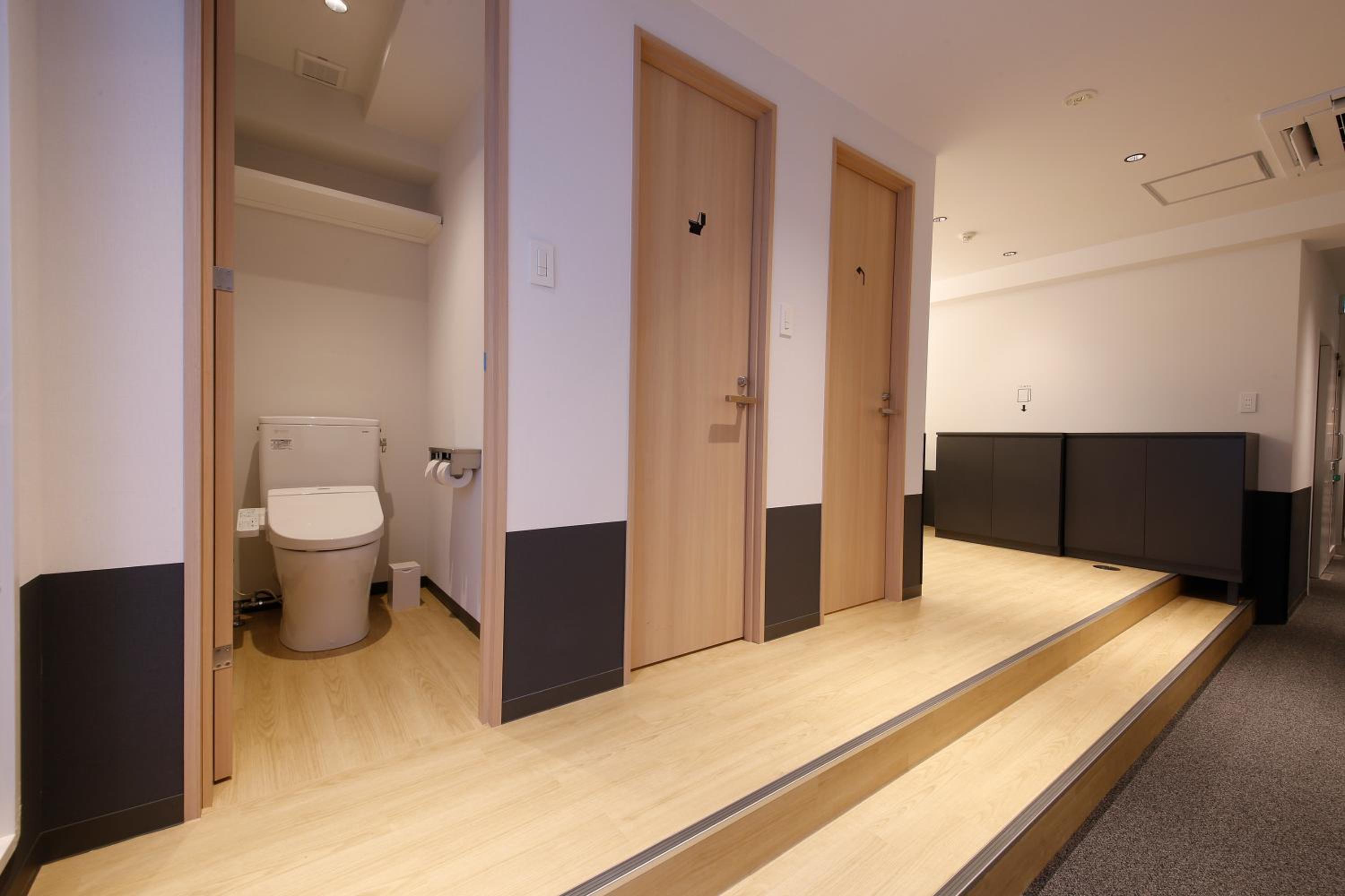 White Hostel Shinsaibashi