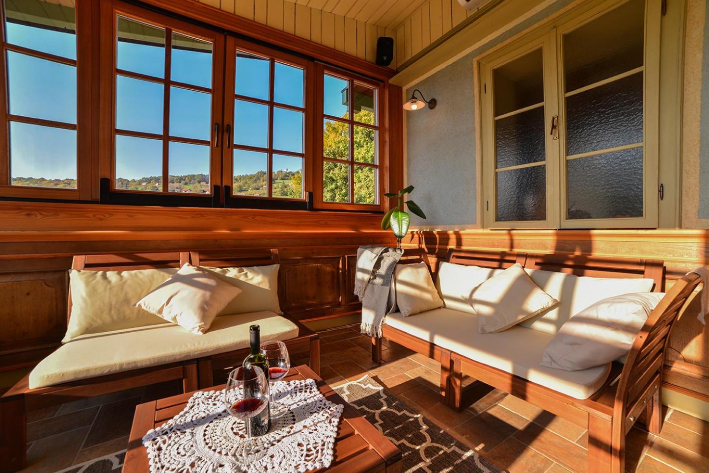 Villa Les with Hot tub & Sauna