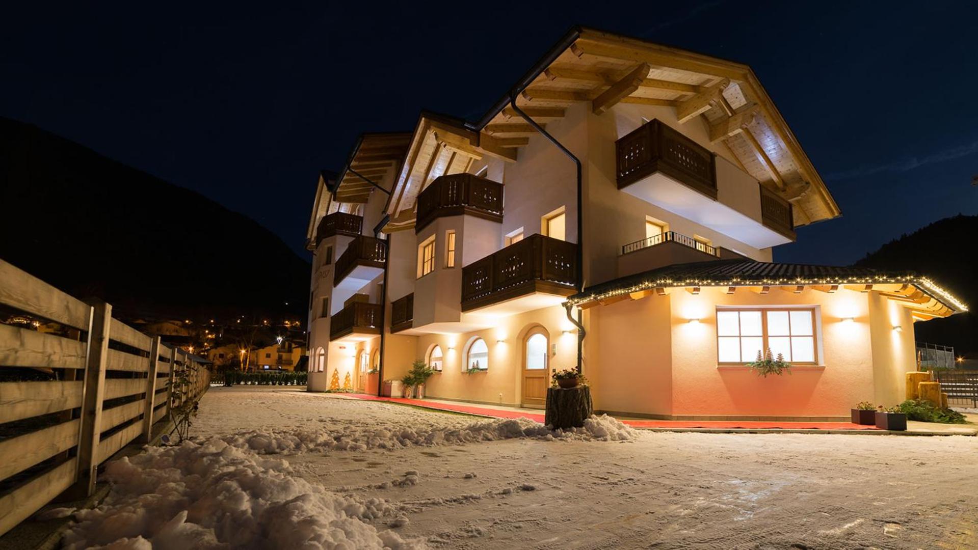 Hotel Garnì Paradisi - Wellness & Spa - Image 1