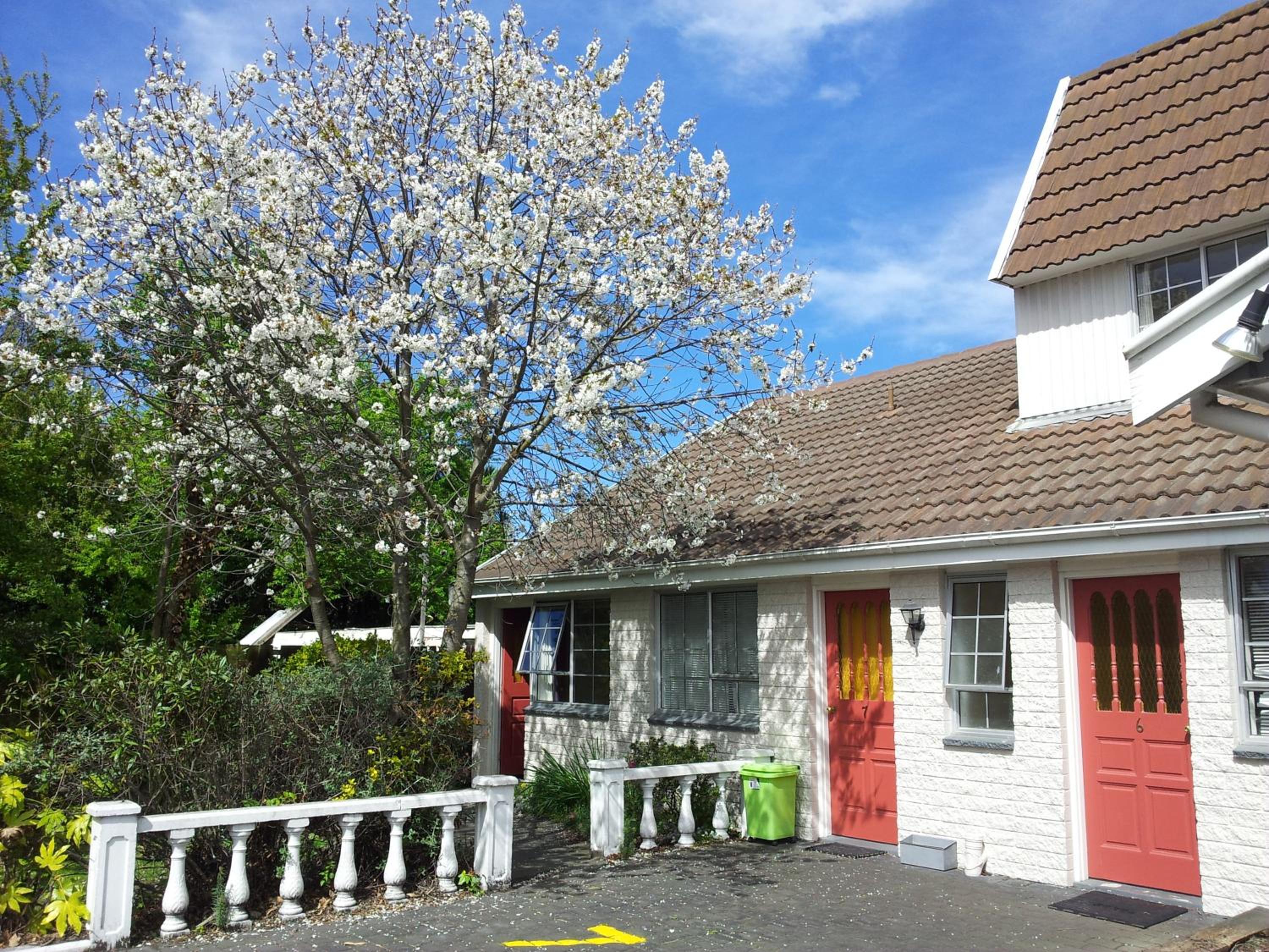 Ferry Motel
