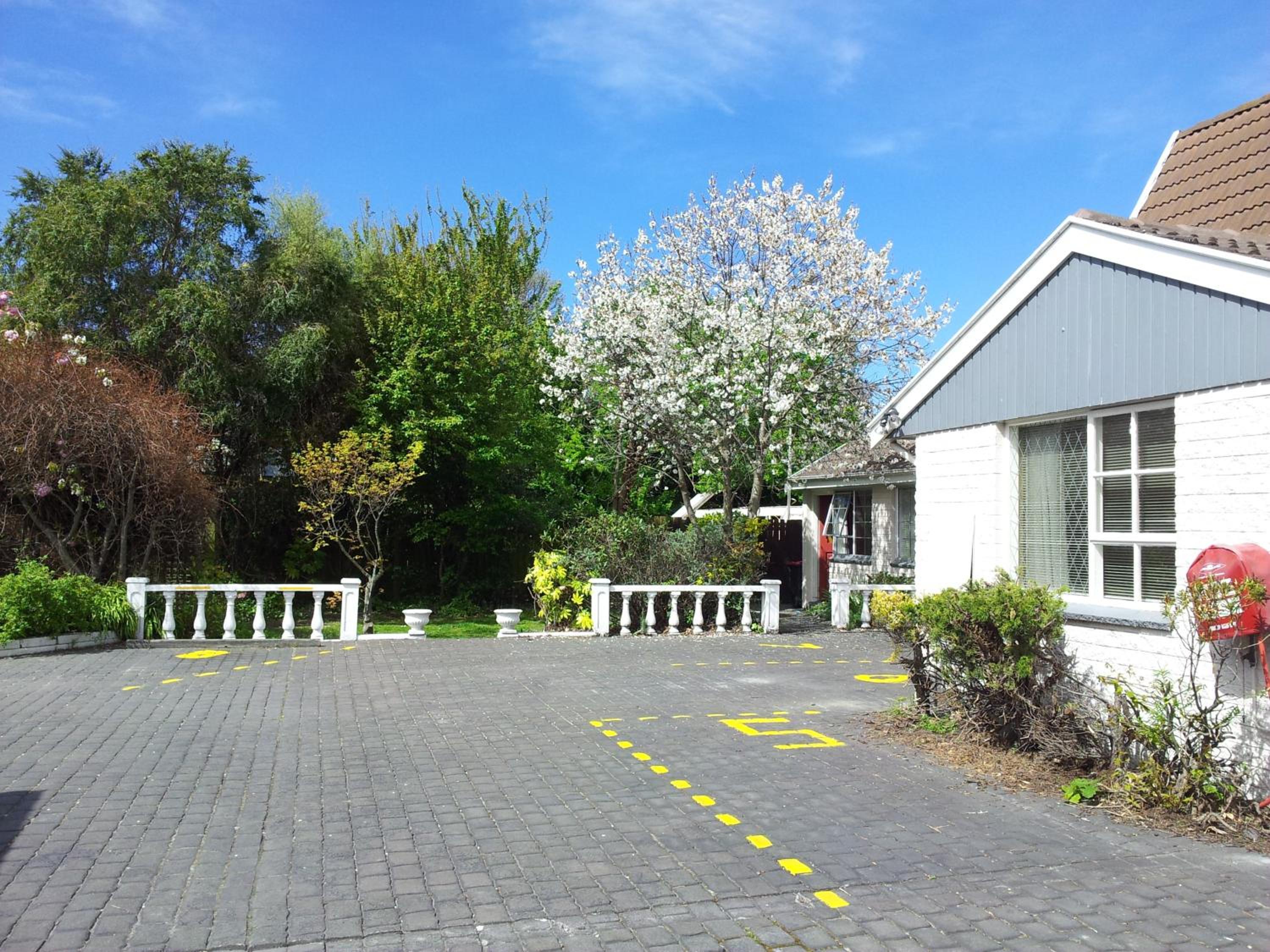Ferry Motel