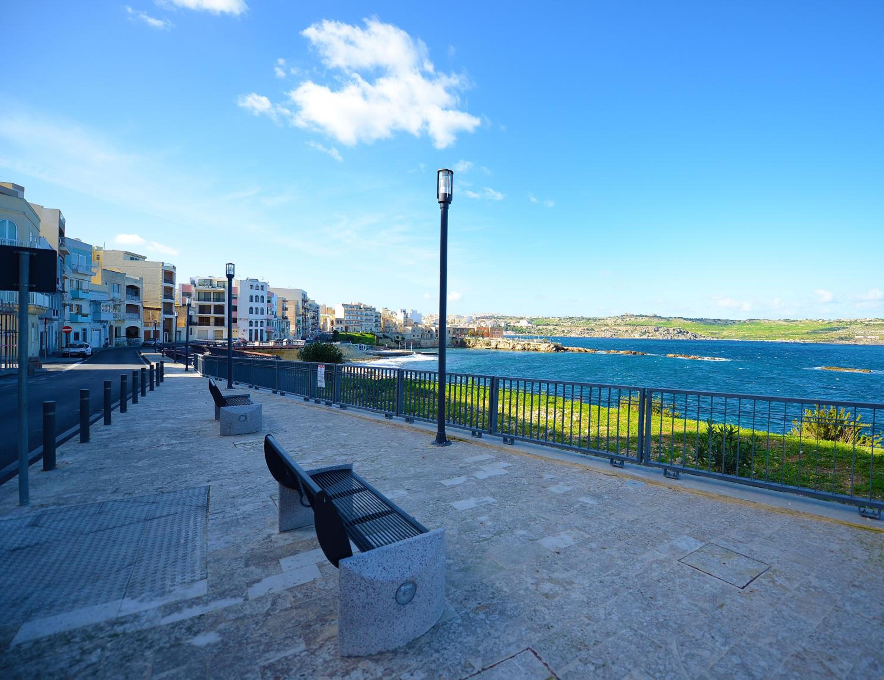 Seashells 2 bedroom Apartment with sunny terrace with stunning sea views - by Getawaysmalta photo 3