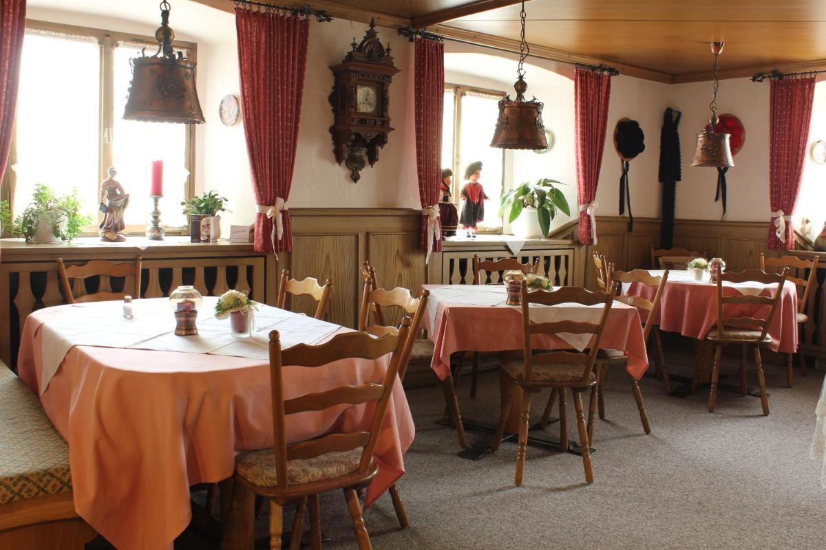 restaurant