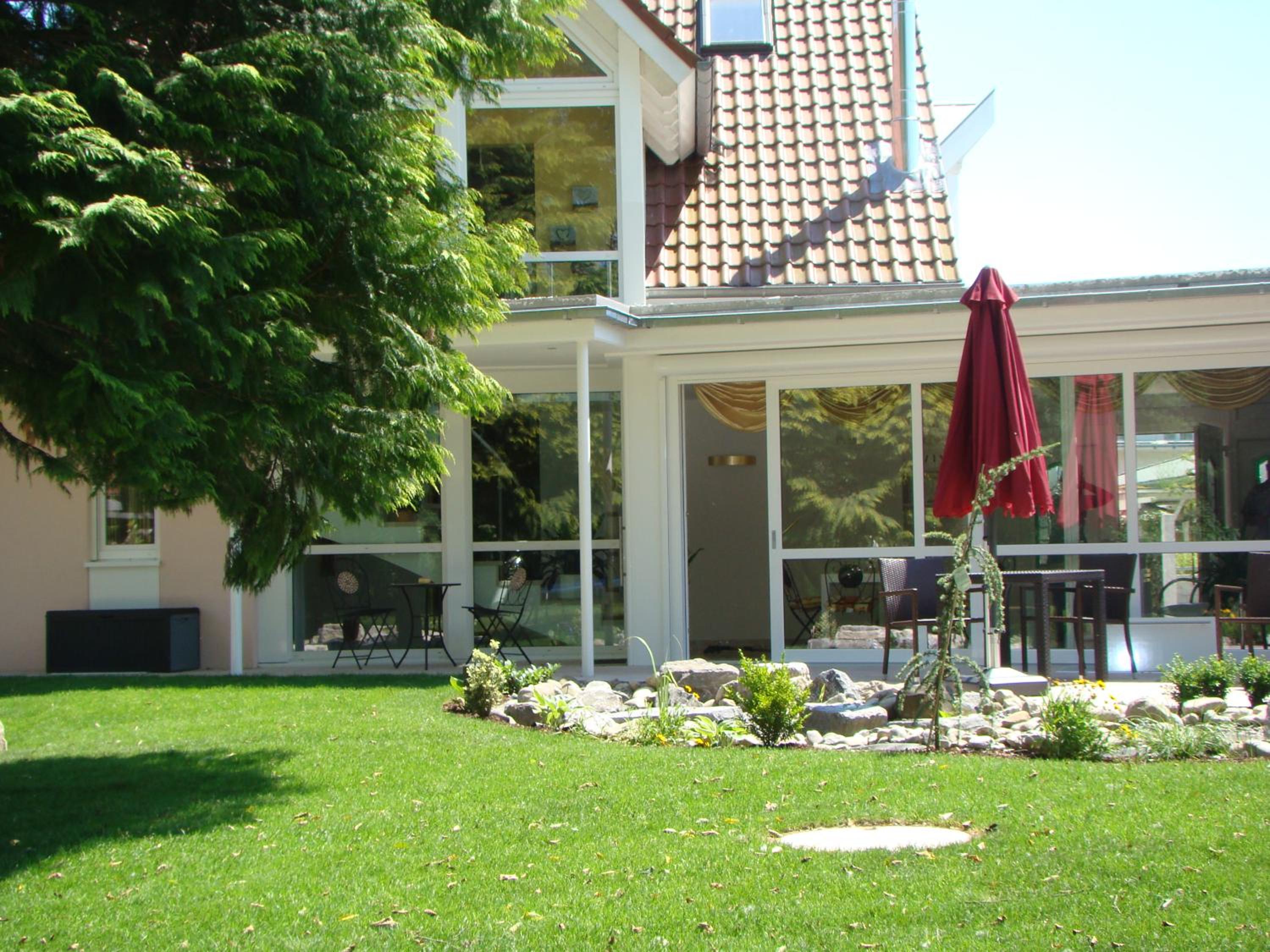 Photo 33