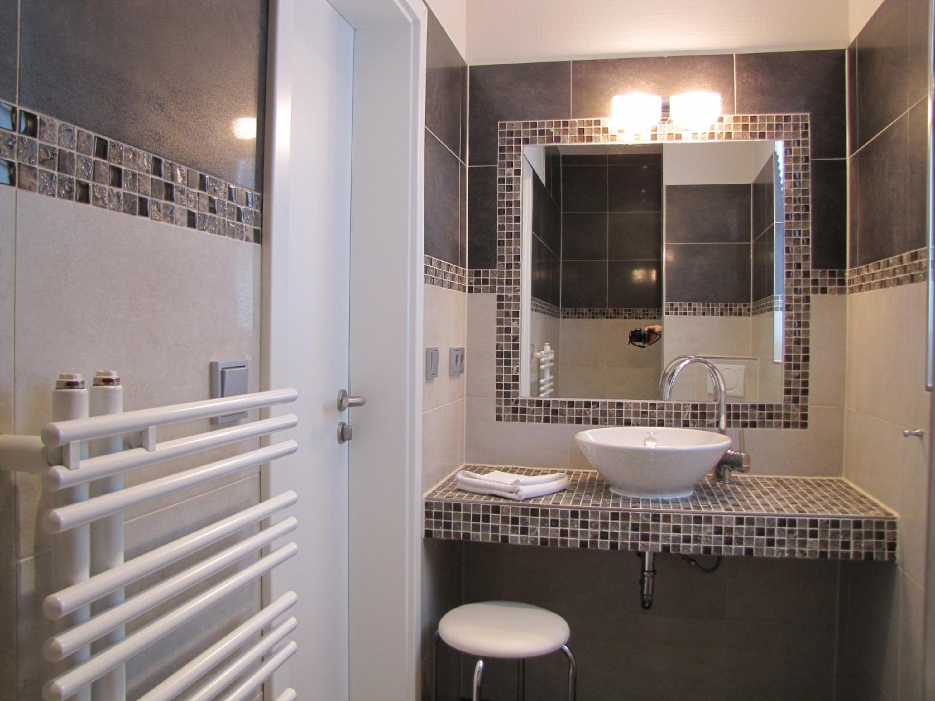 Photo 42