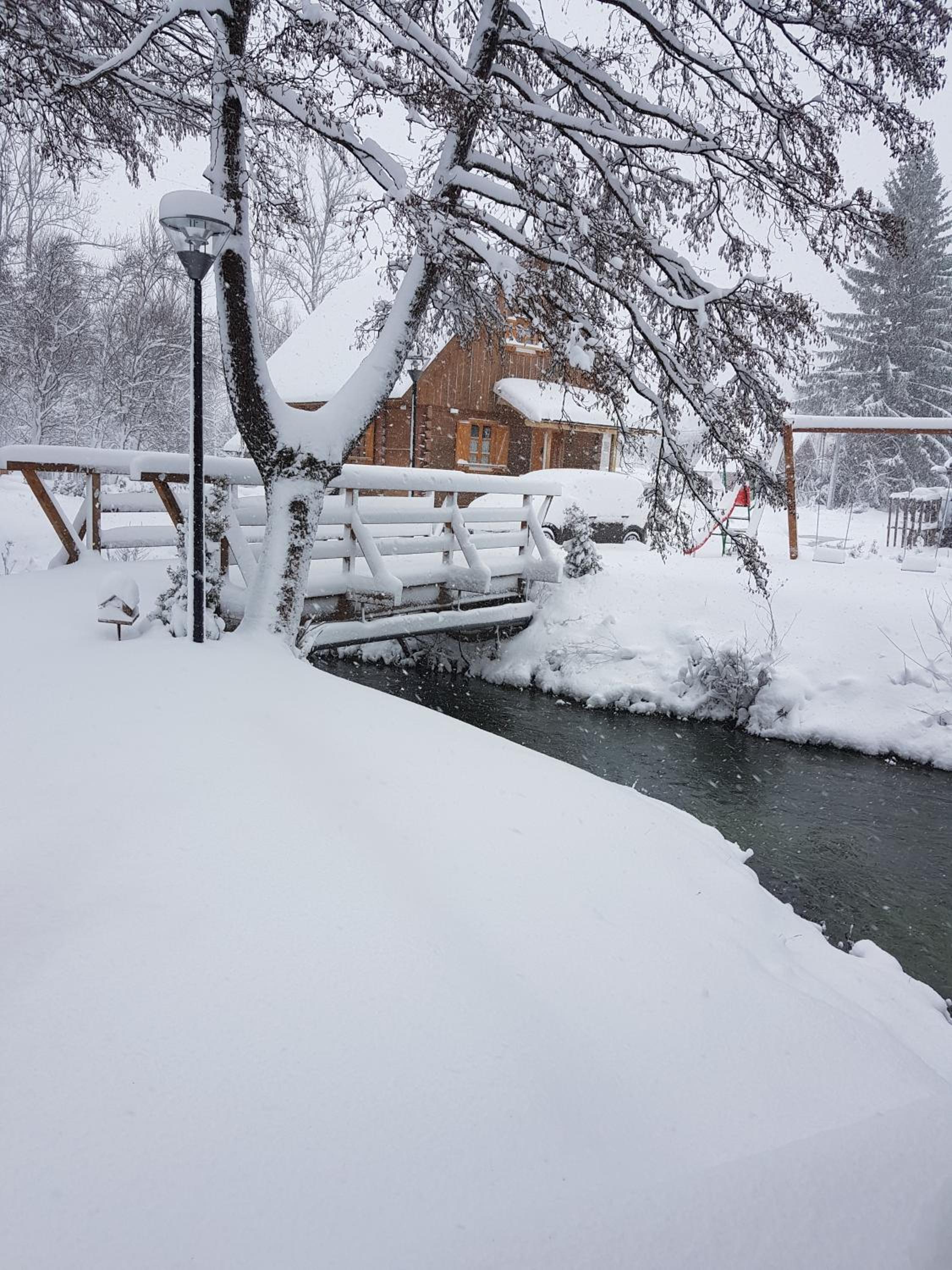 Hotel Vodenica Vrelo Chalets