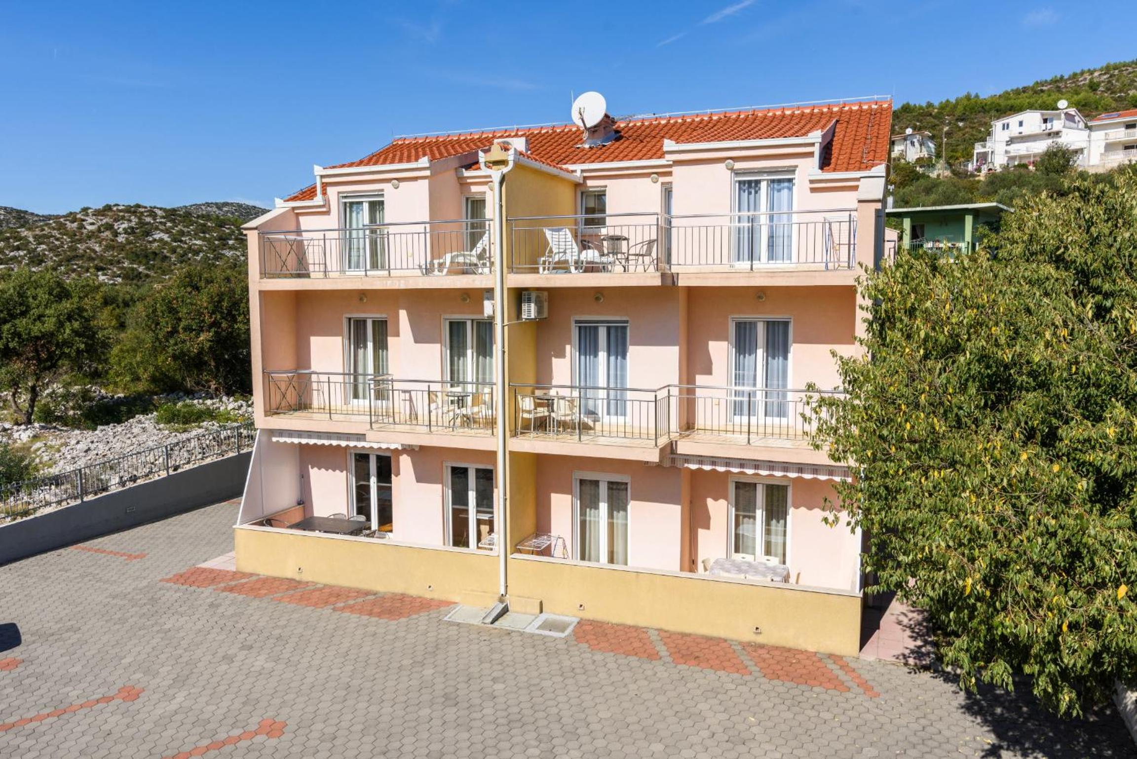 Apartments Neve view 4