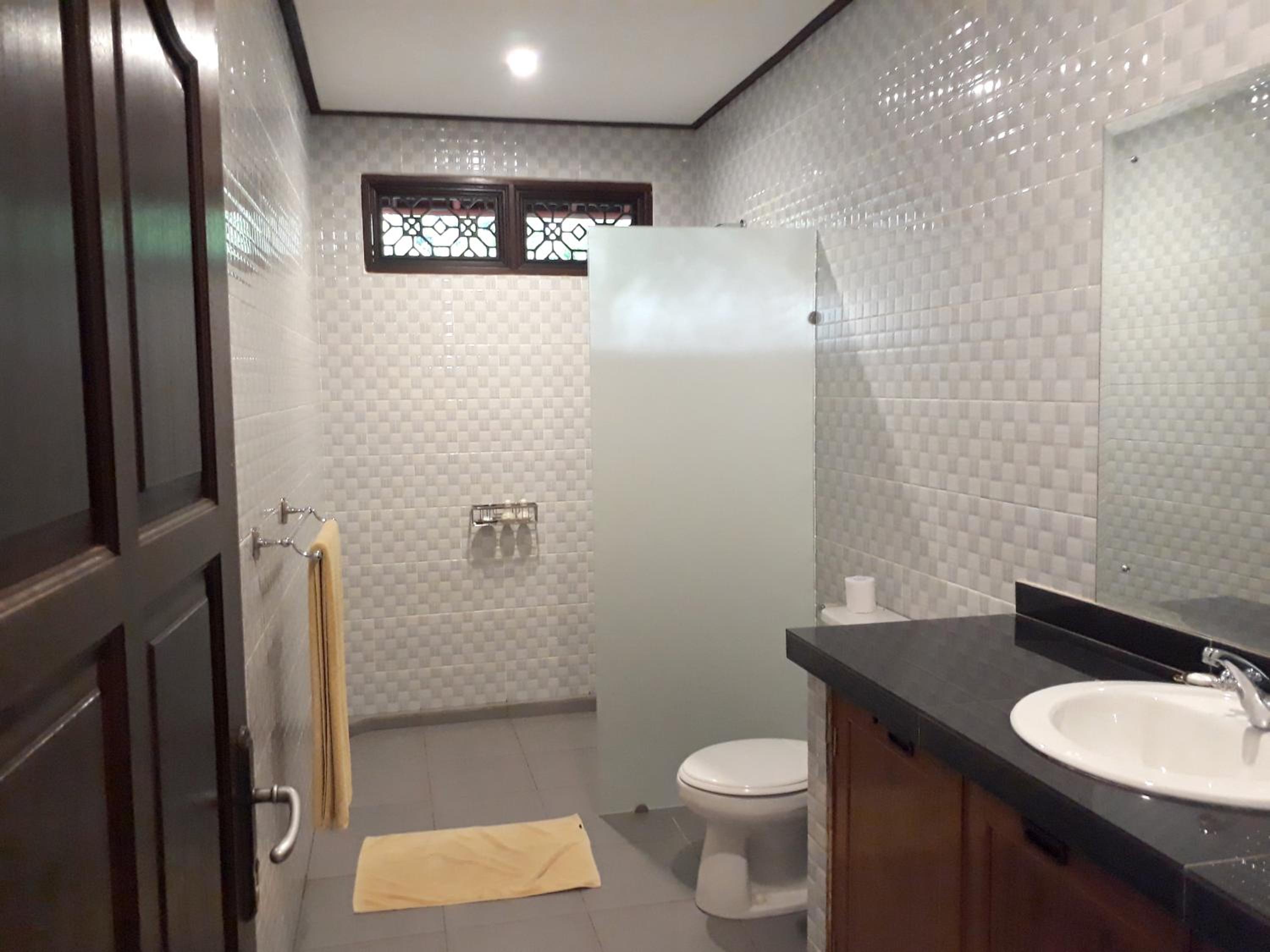Nyoman Sandi Guest House