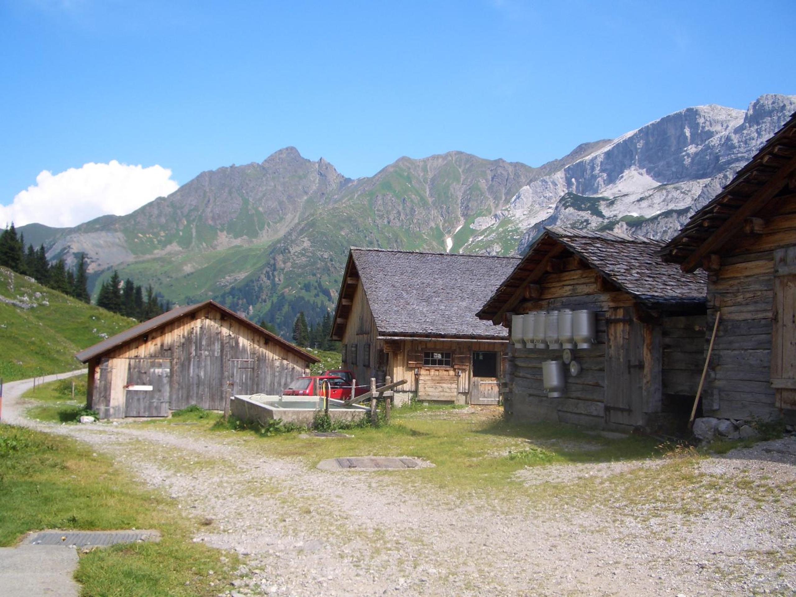 Hof im Feld