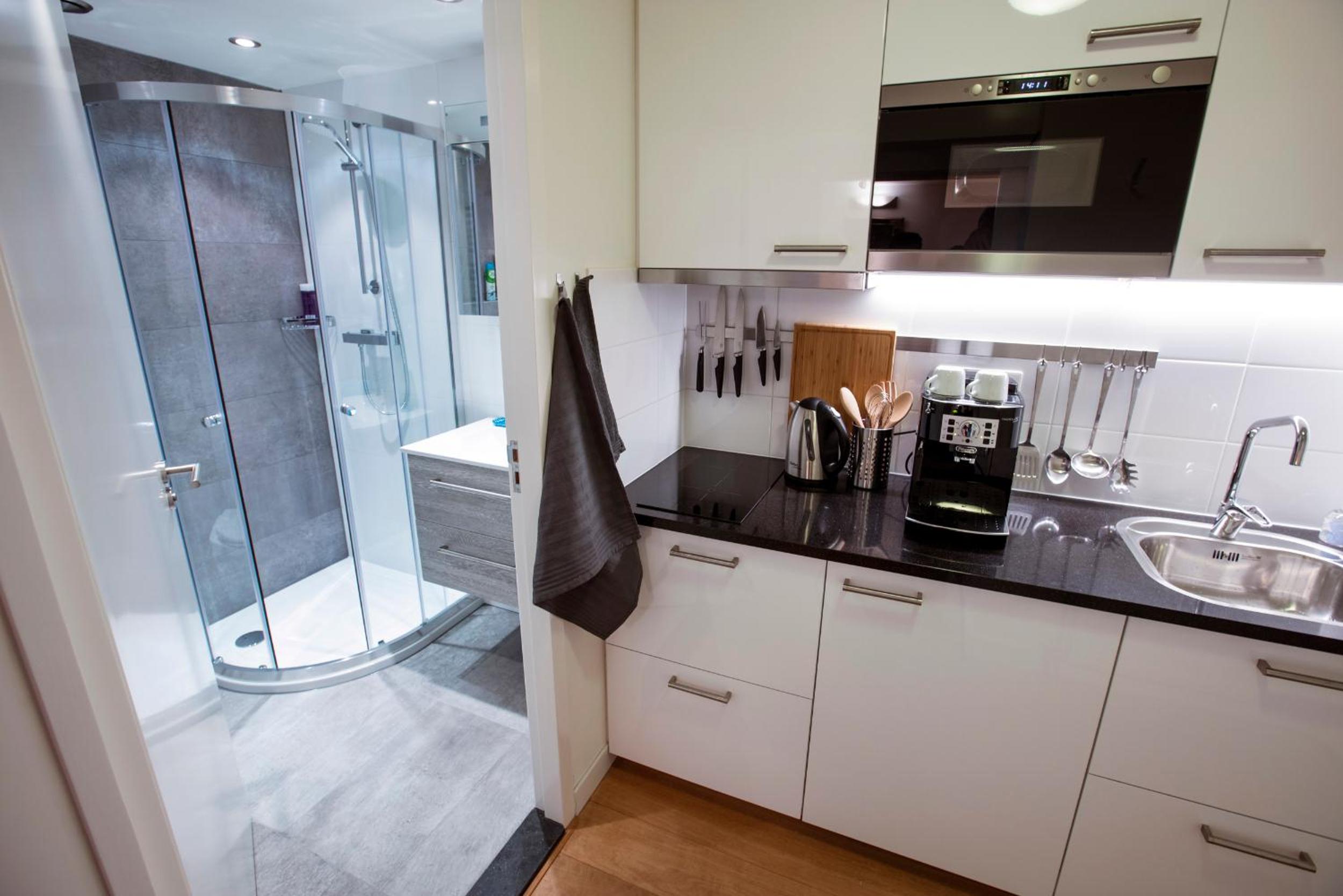 Central & Quiet Canal Apartment