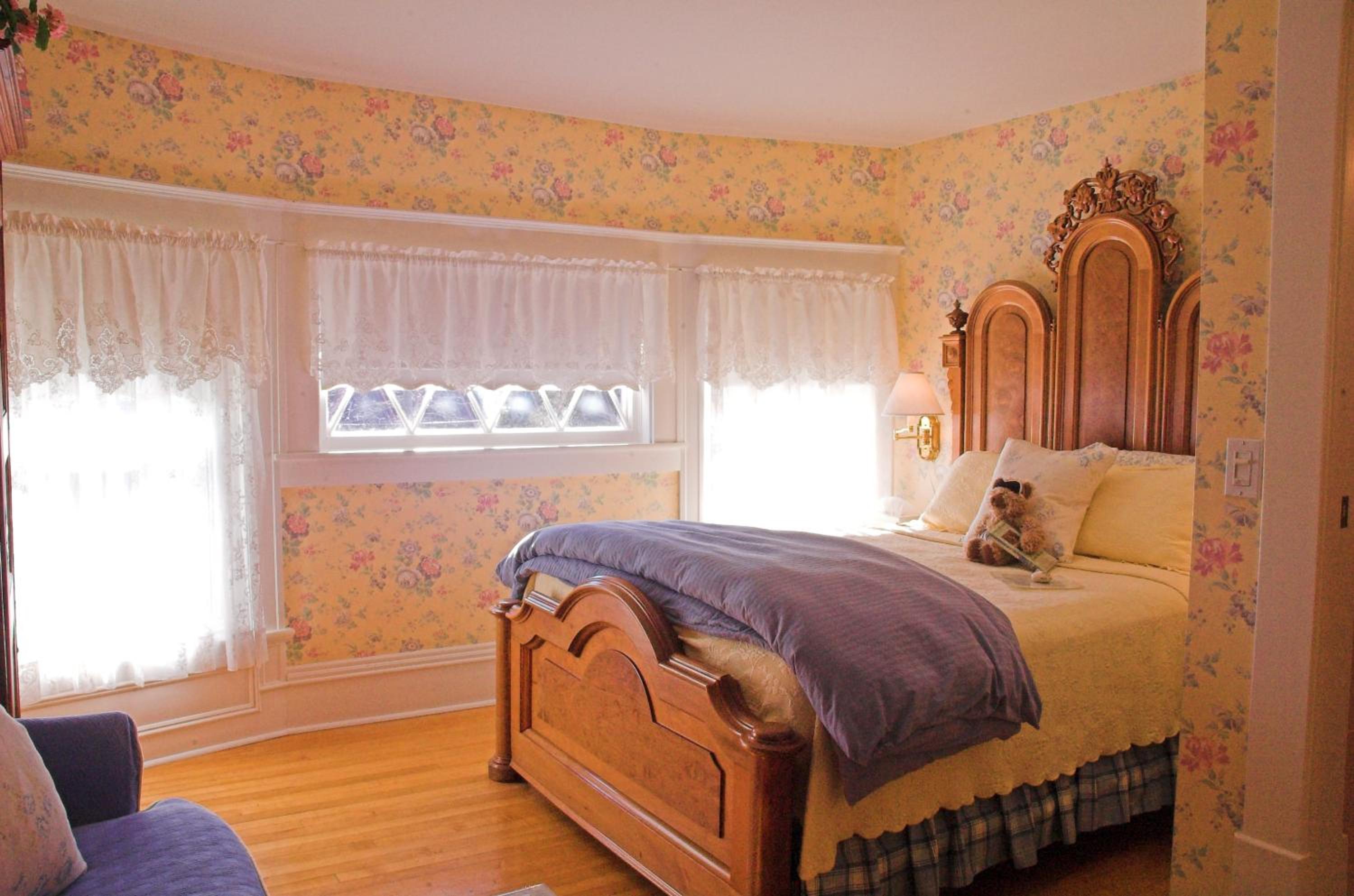 White Lace Inn