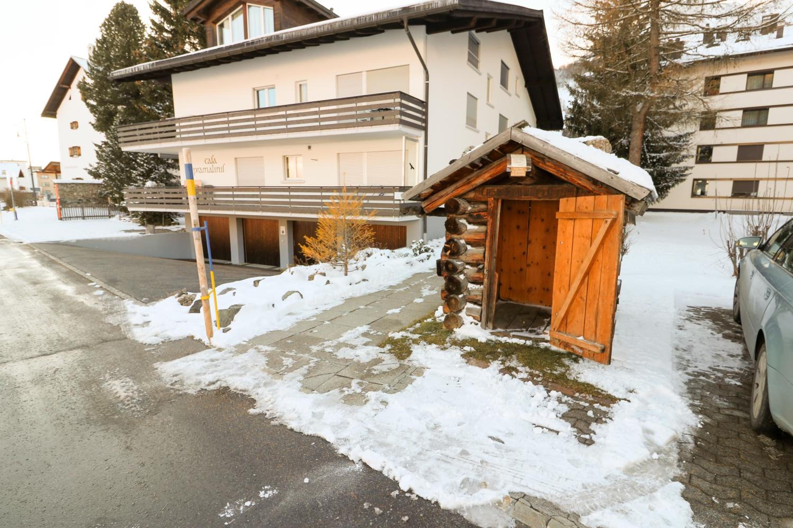 Photo 6