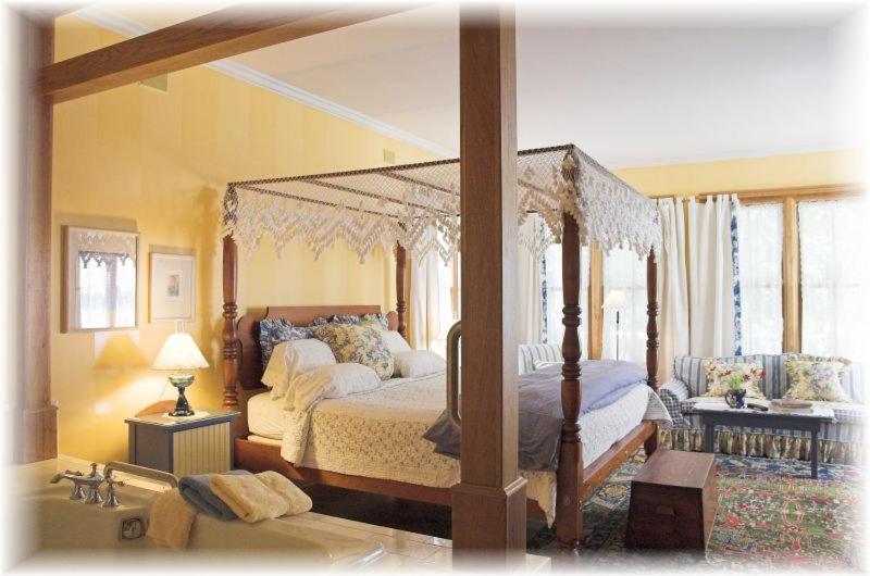 White Lace Inn
