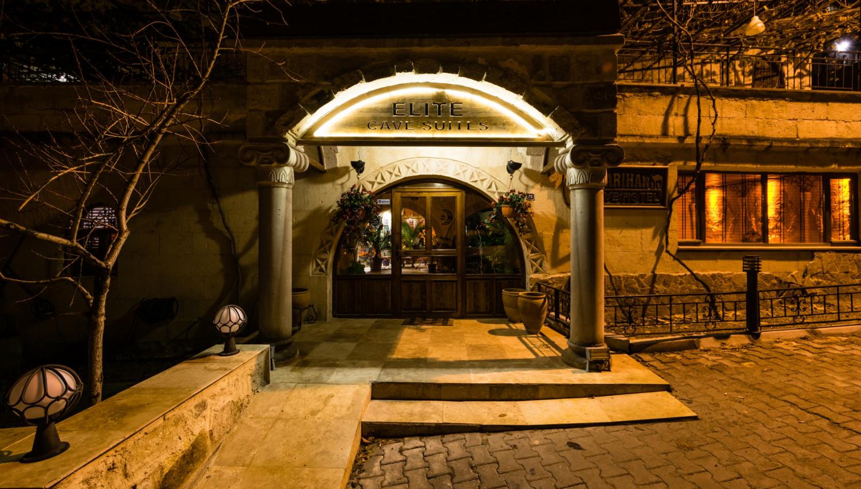 Elite Cave Suites