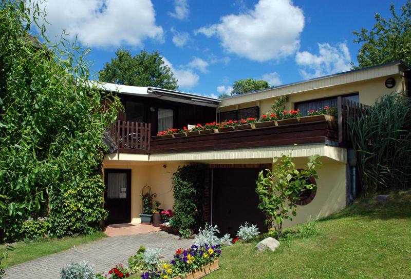 Ferienappartements unterm Reetdach view 3