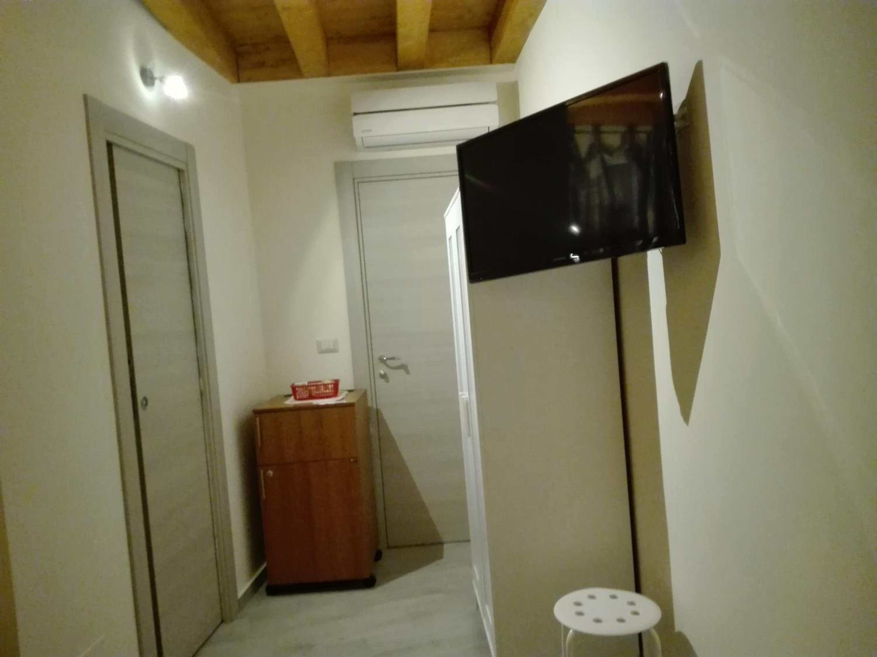Photo 28