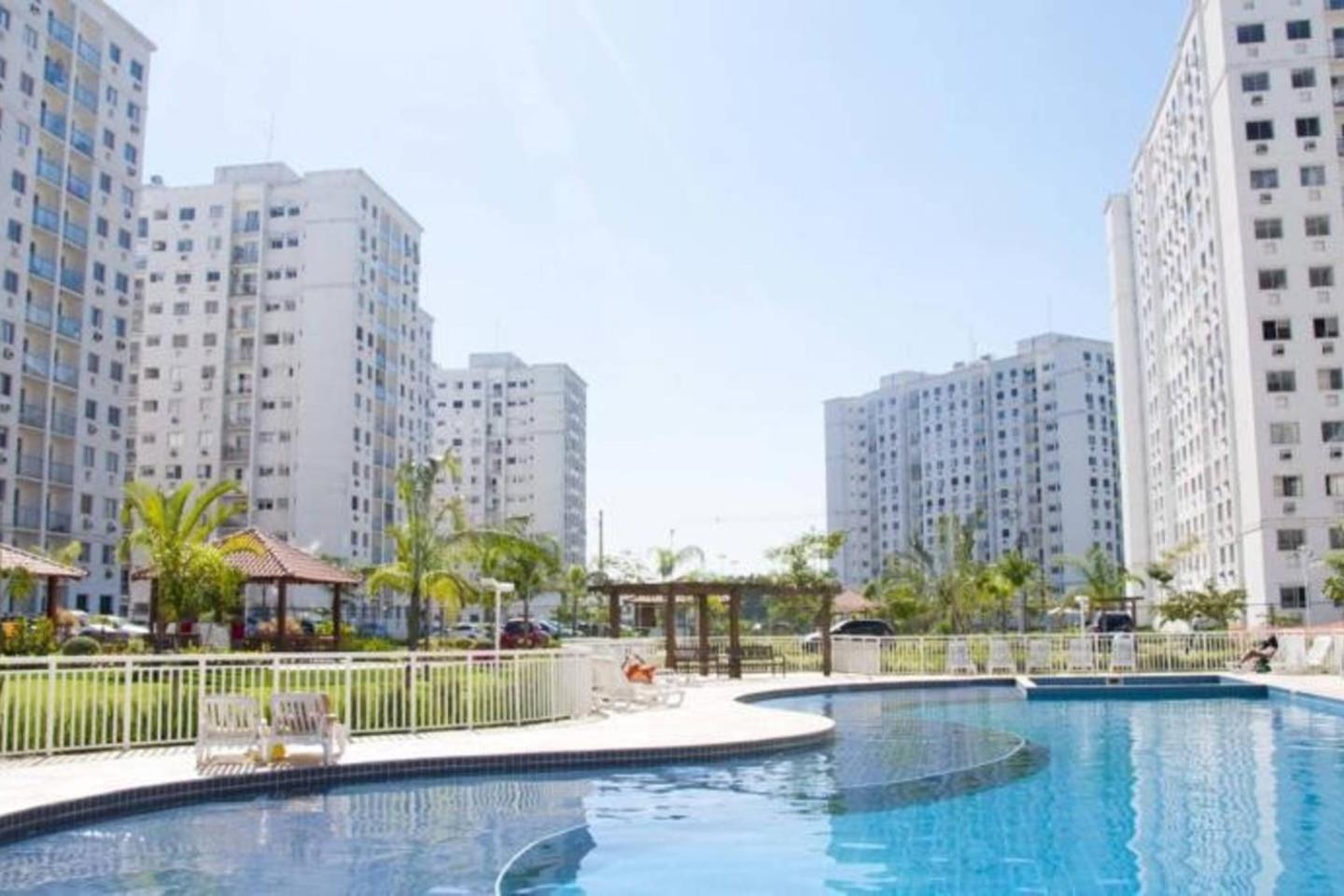 Barra da Tijuca - 2 Quartos Moderno com Piscina, Academia e Garagem