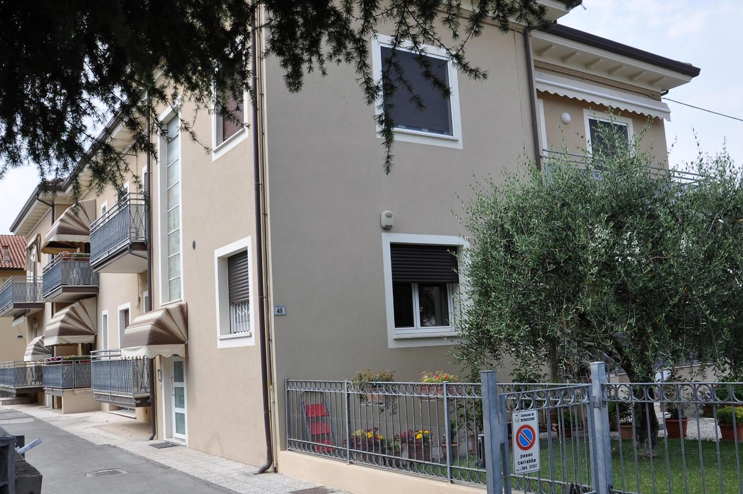 GiaLoSa Biker House view 2