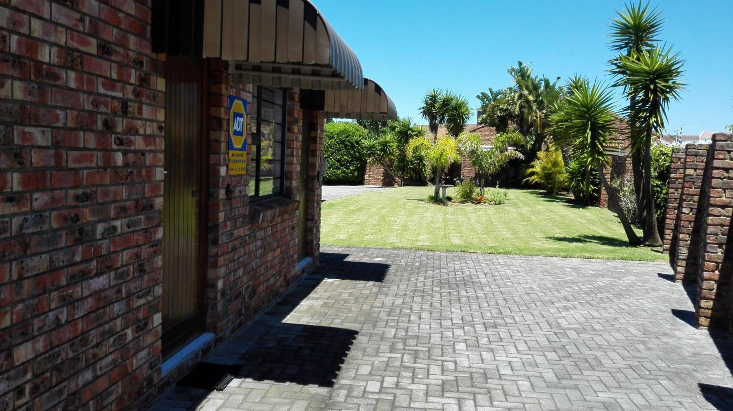 Humewood Home Stay view 3