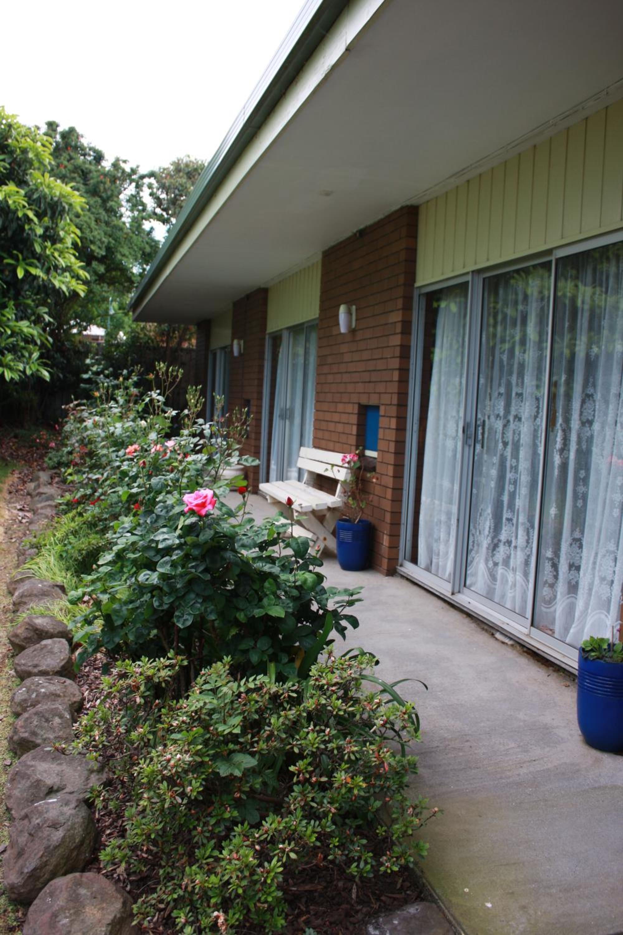 Opal Motel