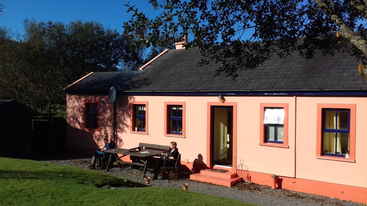 Manannan Cottage, Beara view 3