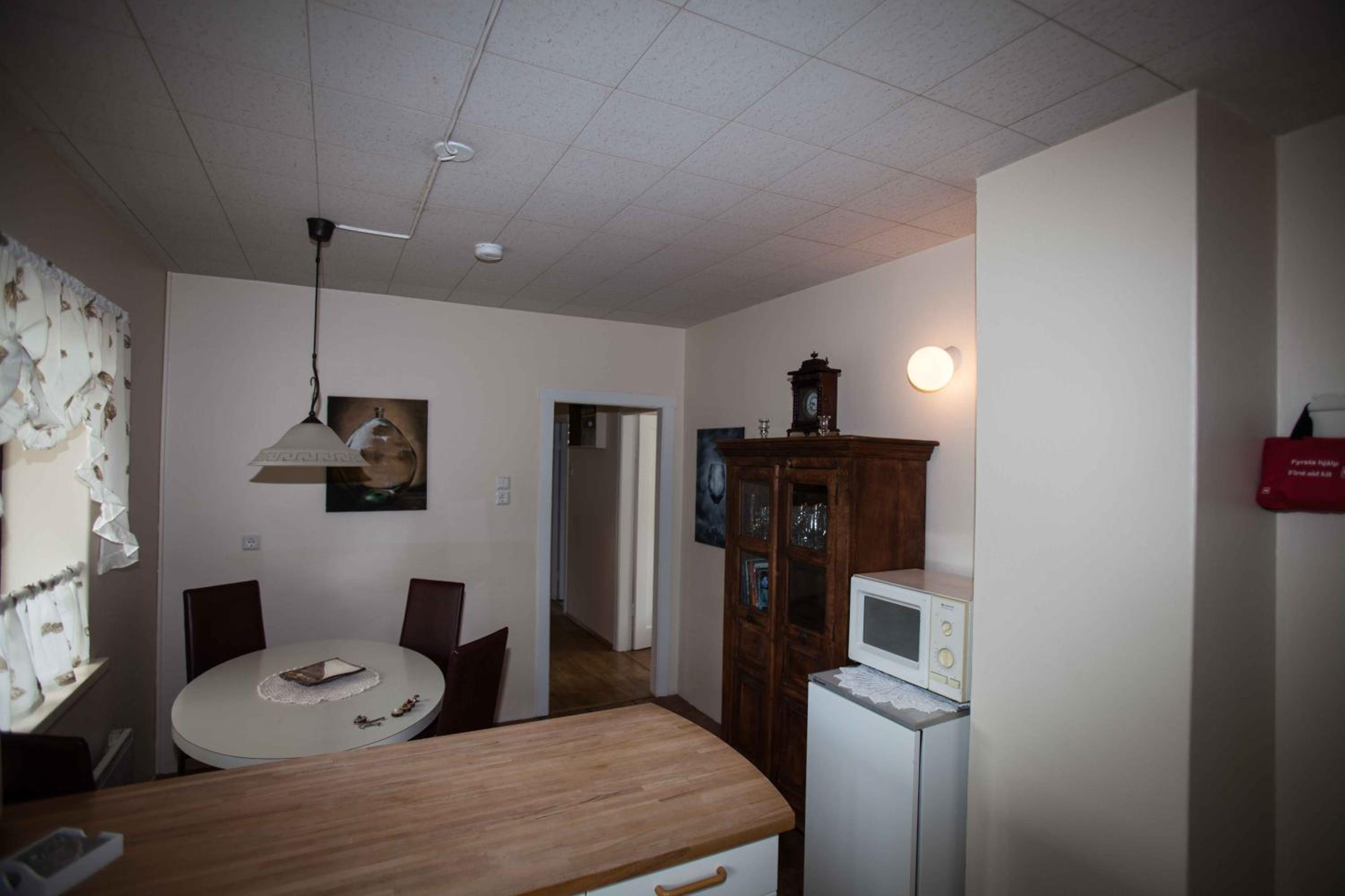 Mjóanes accommodation