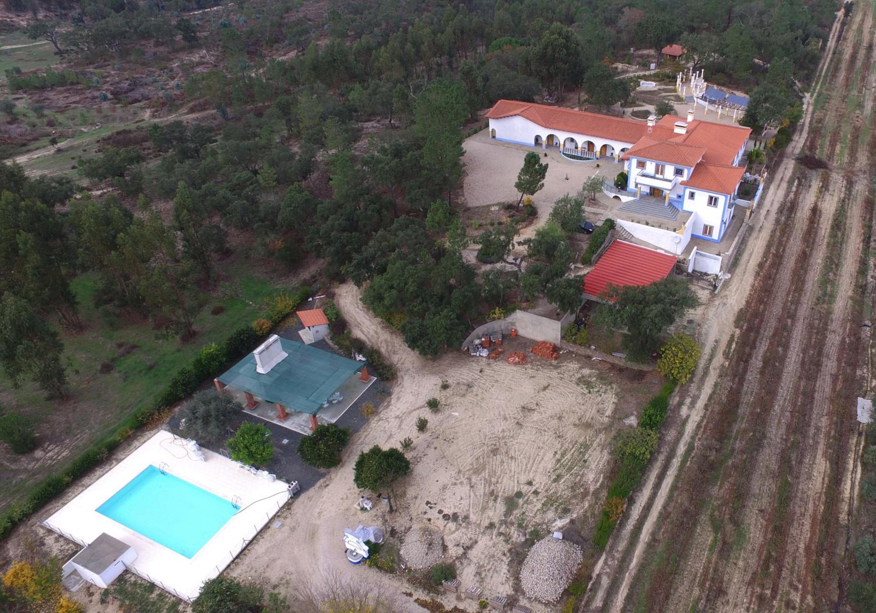 Casa De Besteiros view 4